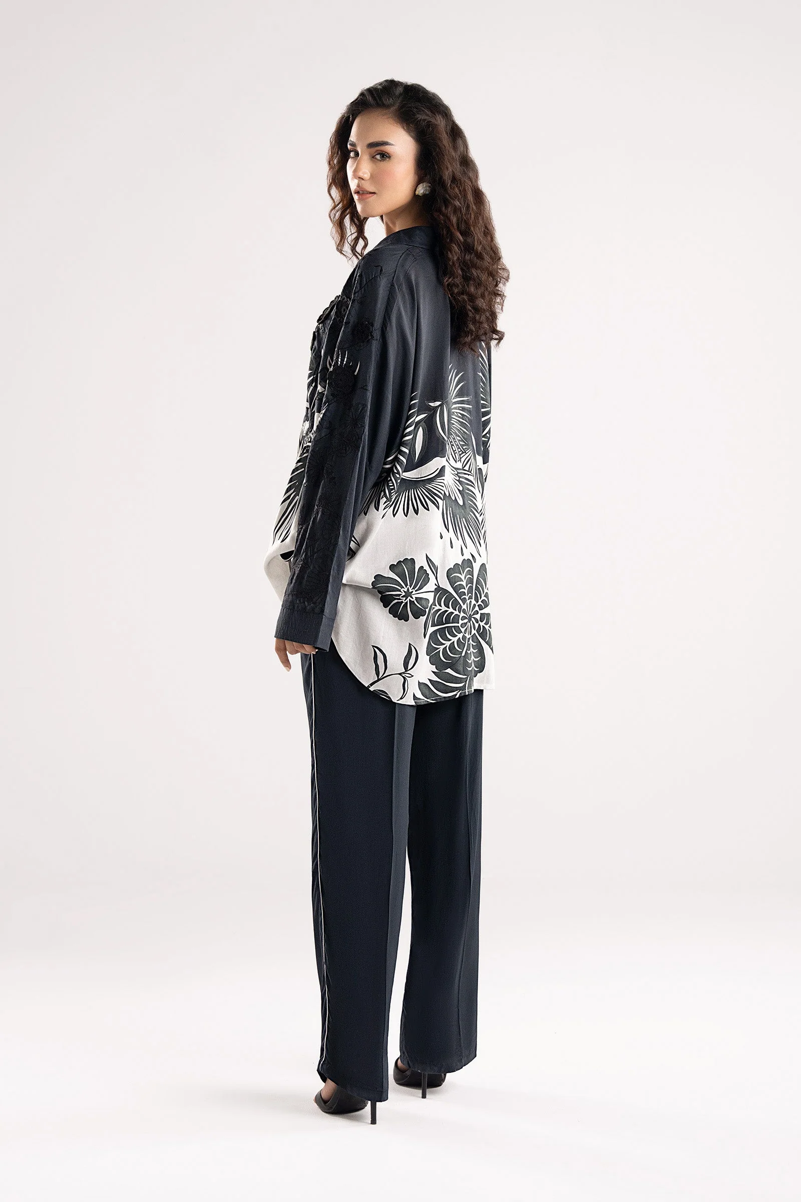 2 Pc Printed Arabic Lawn Suit - Image 4
