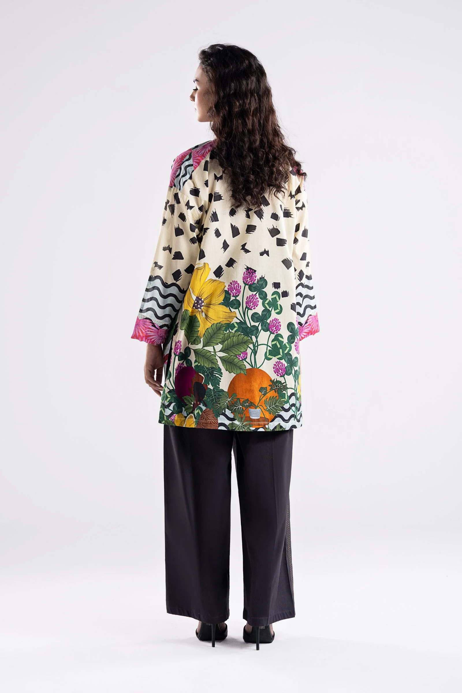 2 Pc Printed Lawn Suit - Image 5