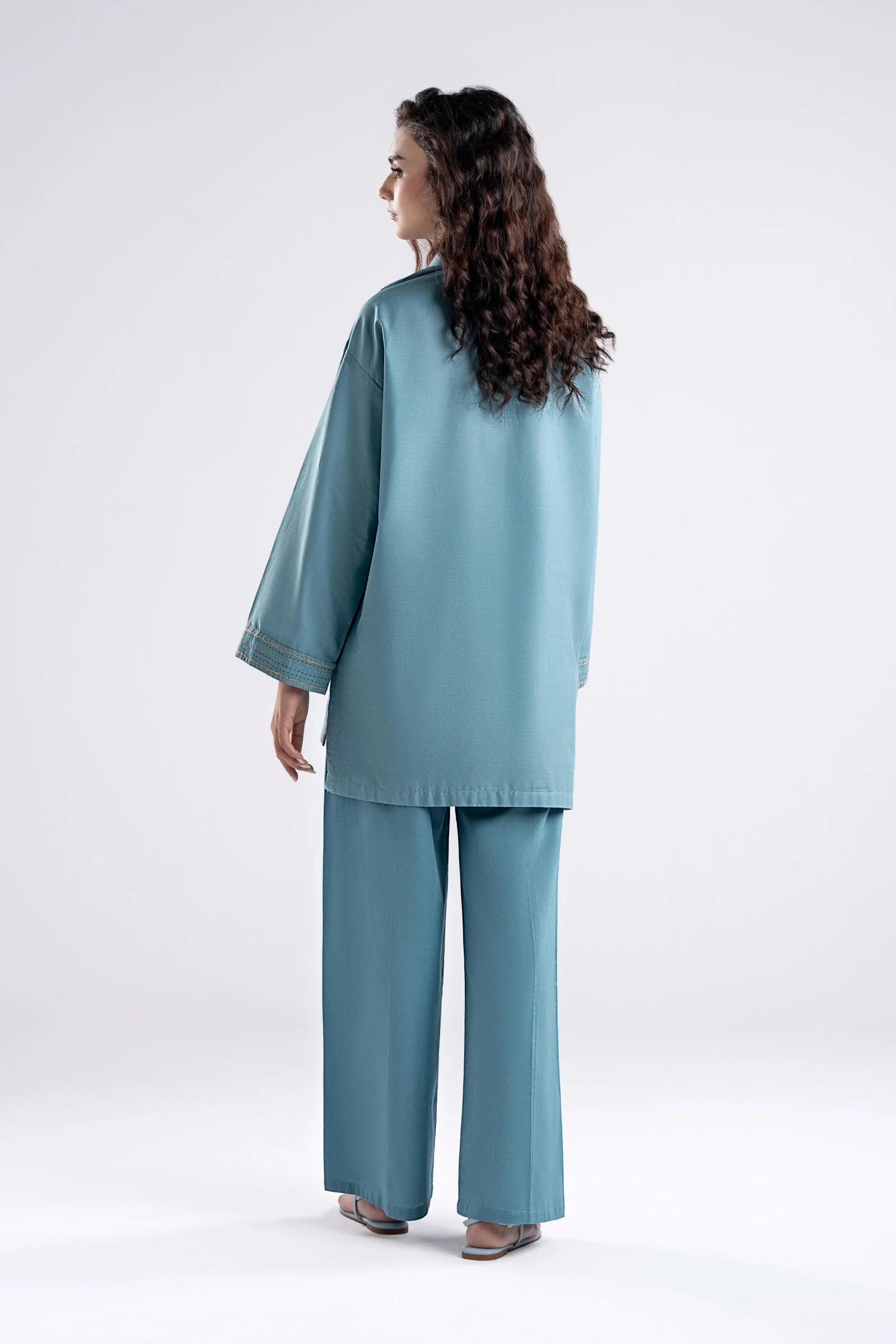 2 Pc Embroidered Slub Lawn Suit - Image 5