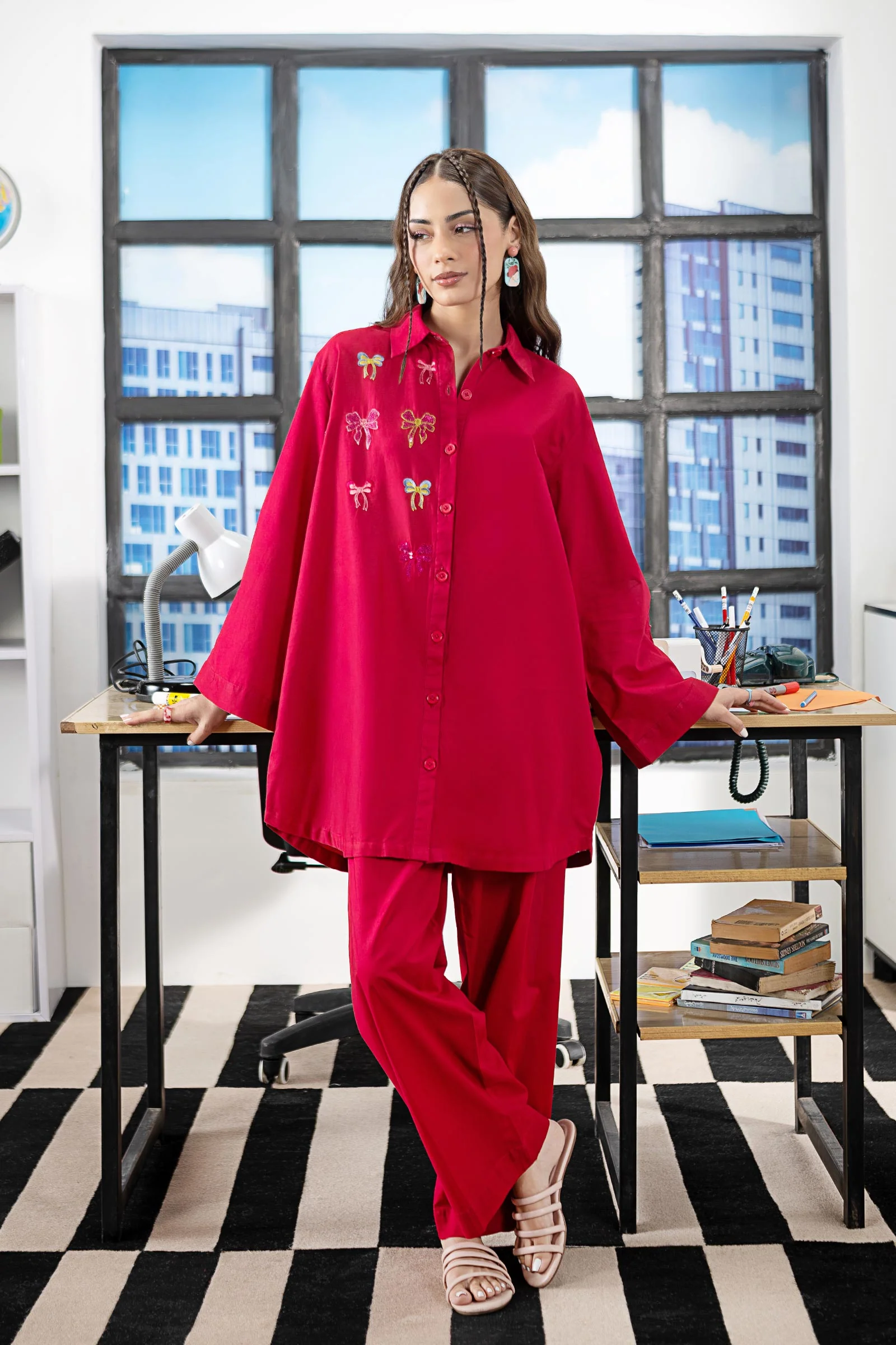 2 Pc Embroidered Slub Lawn Suit - Image 2