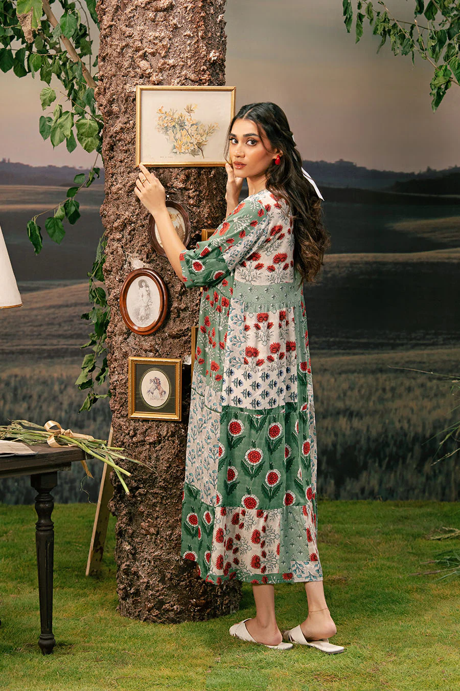 3 Pc Unstitched Embroidered Arabic Lawn Suit | MB-PFUS25-02B - Image 7