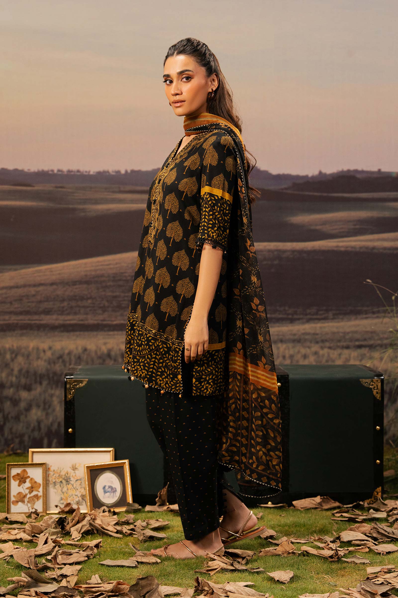 3 Pc Unstitched Embroidered Arabic Lawn Suit | MB-PFUS25-03B - Image 3
