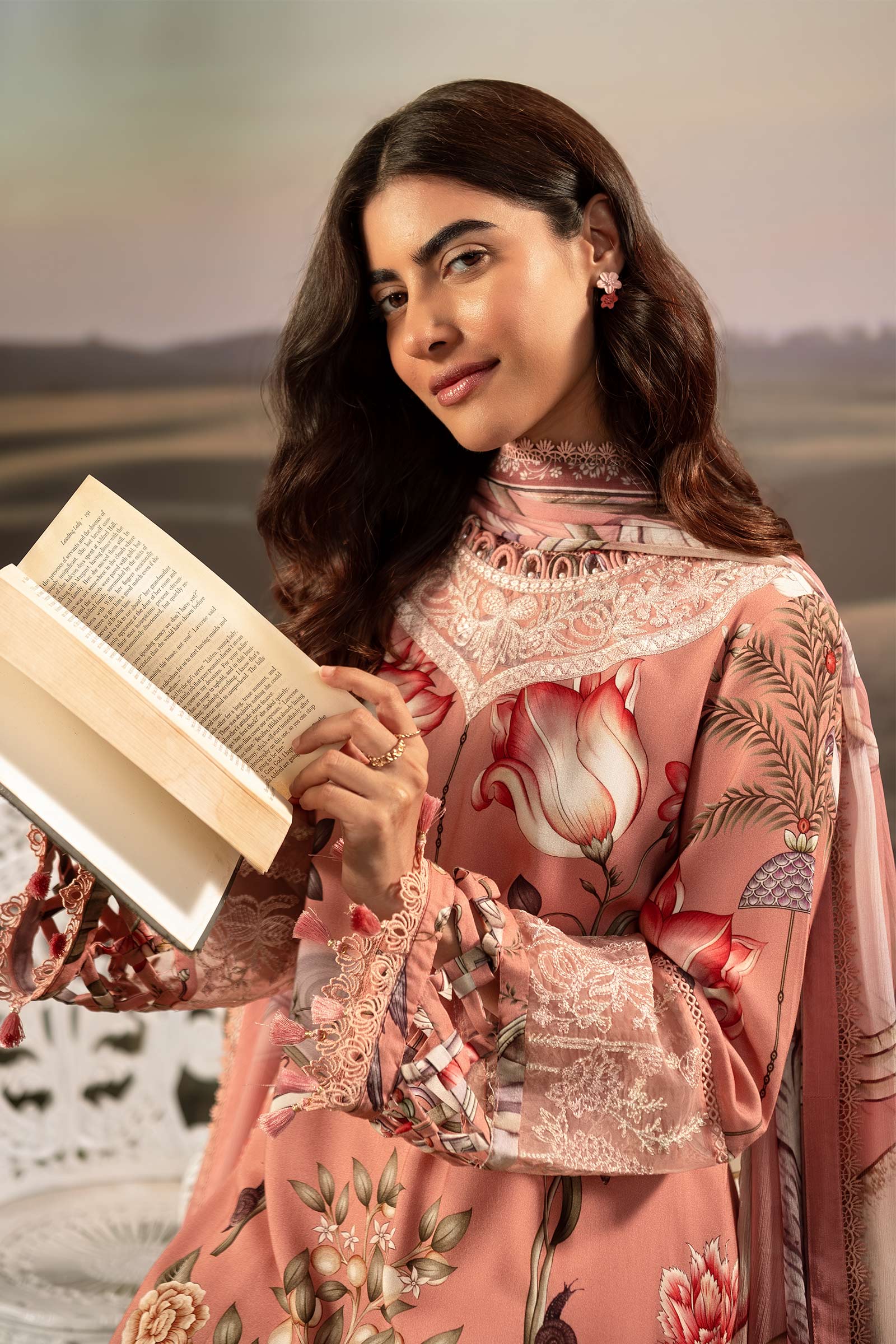 3 Pc Unstitched Embroidered Arabic Lawn Suit | MB-PFUS25-04B - Image 4