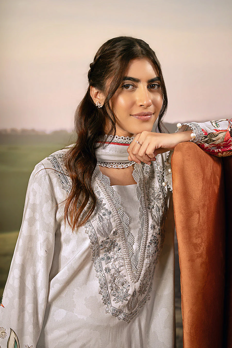 3 Pc Unstitched Embroidered Arabic Lawn Suit | MB-PFUS25-05A - Image 2