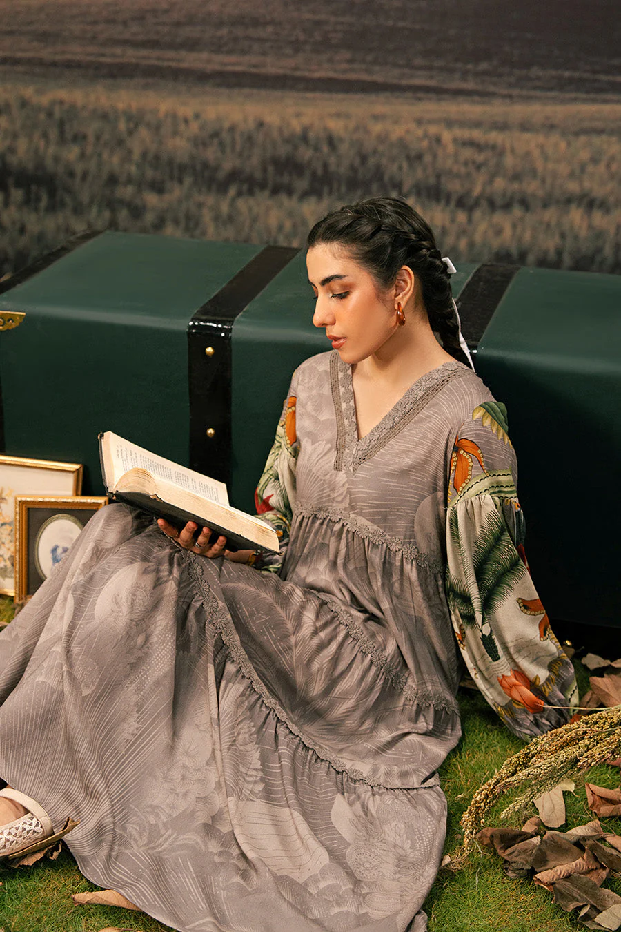 3 Pc Unstitched Embroidered Arabic Lawn Suit | MB-PFUS25-06B - Image 2