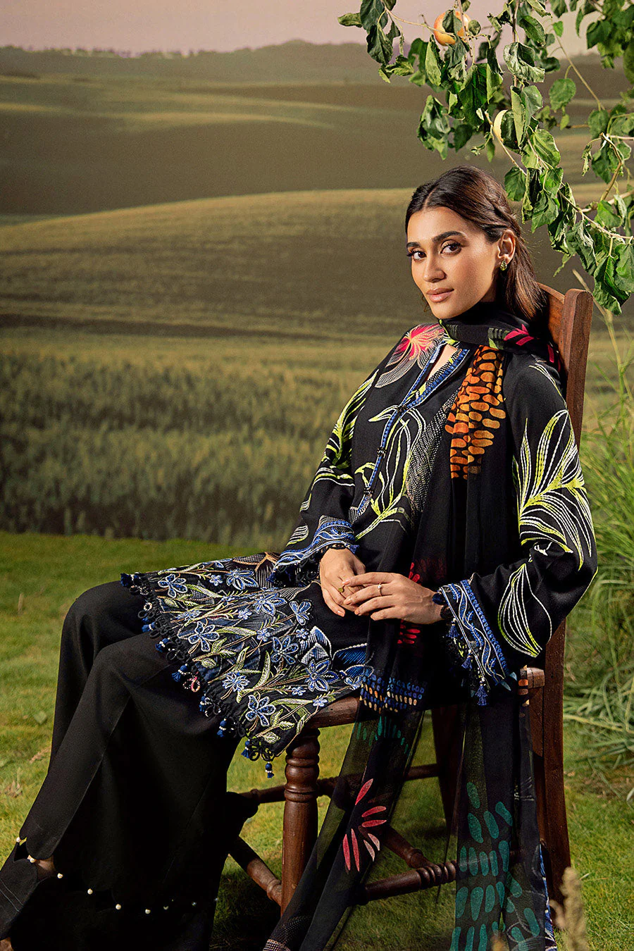 3 Pc Unstitched Embroidered Arabic Lawn Suit | MB-PFUS25-08B - Image 2