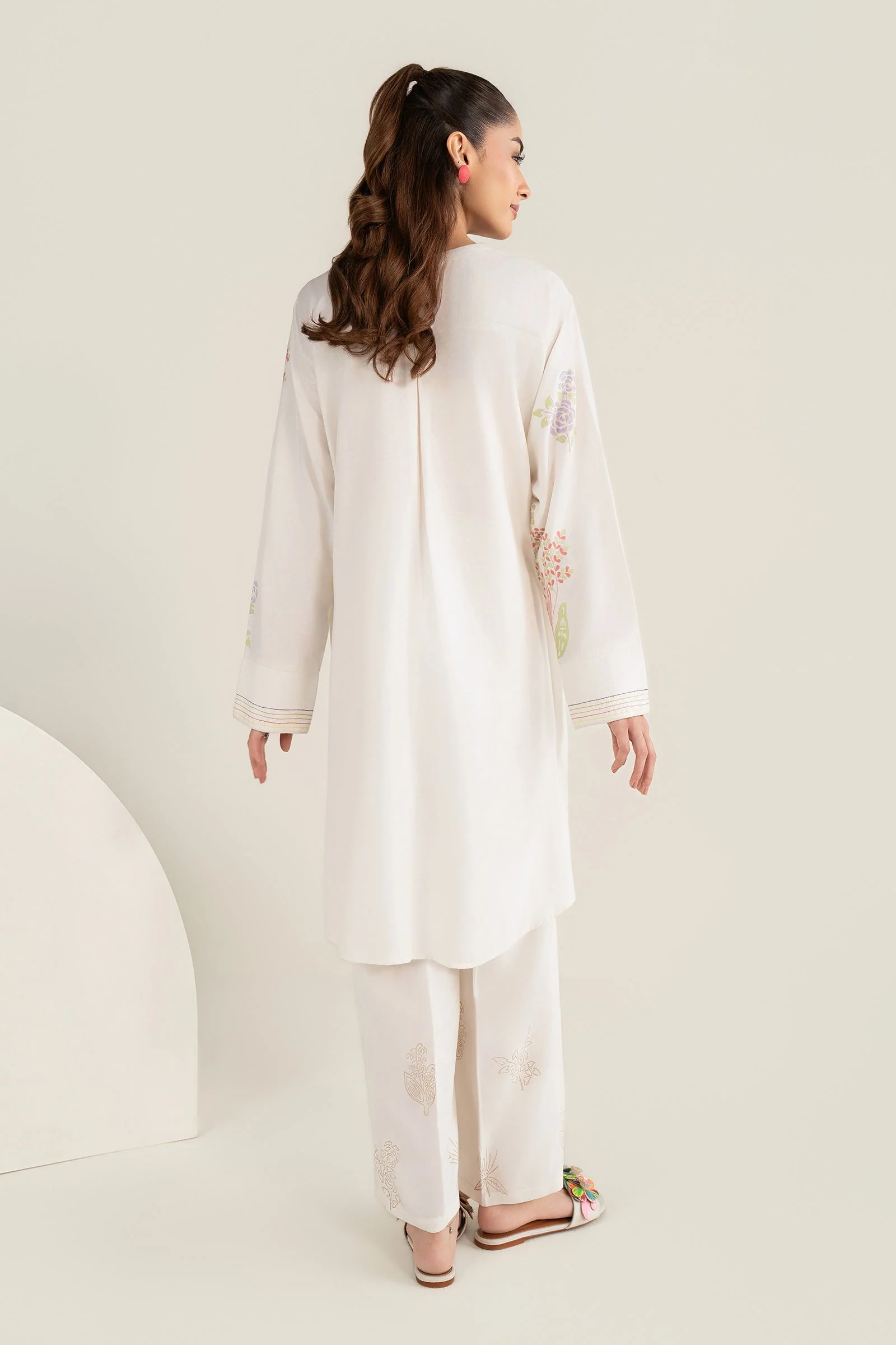 2 Pc Block Printed Arabic Lawn Suit - Image 8