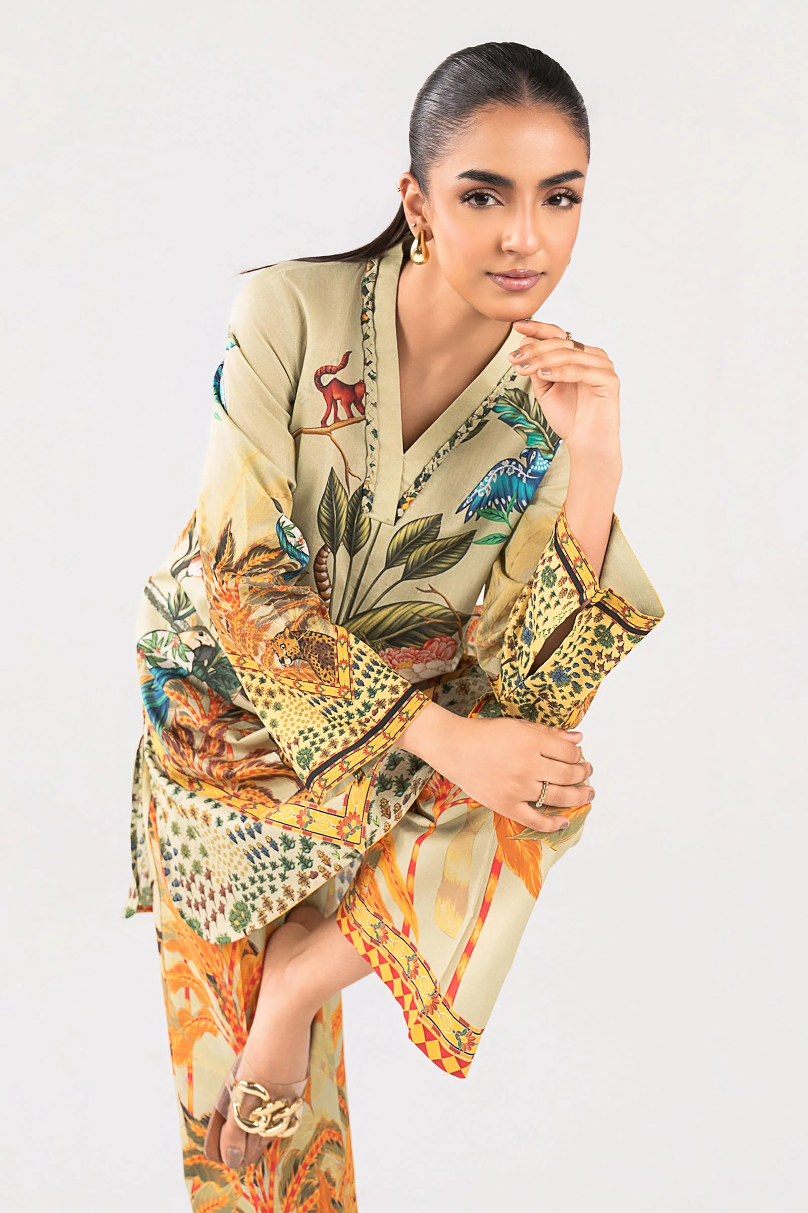 2 Pc Printed Lawn Suit - Image 2