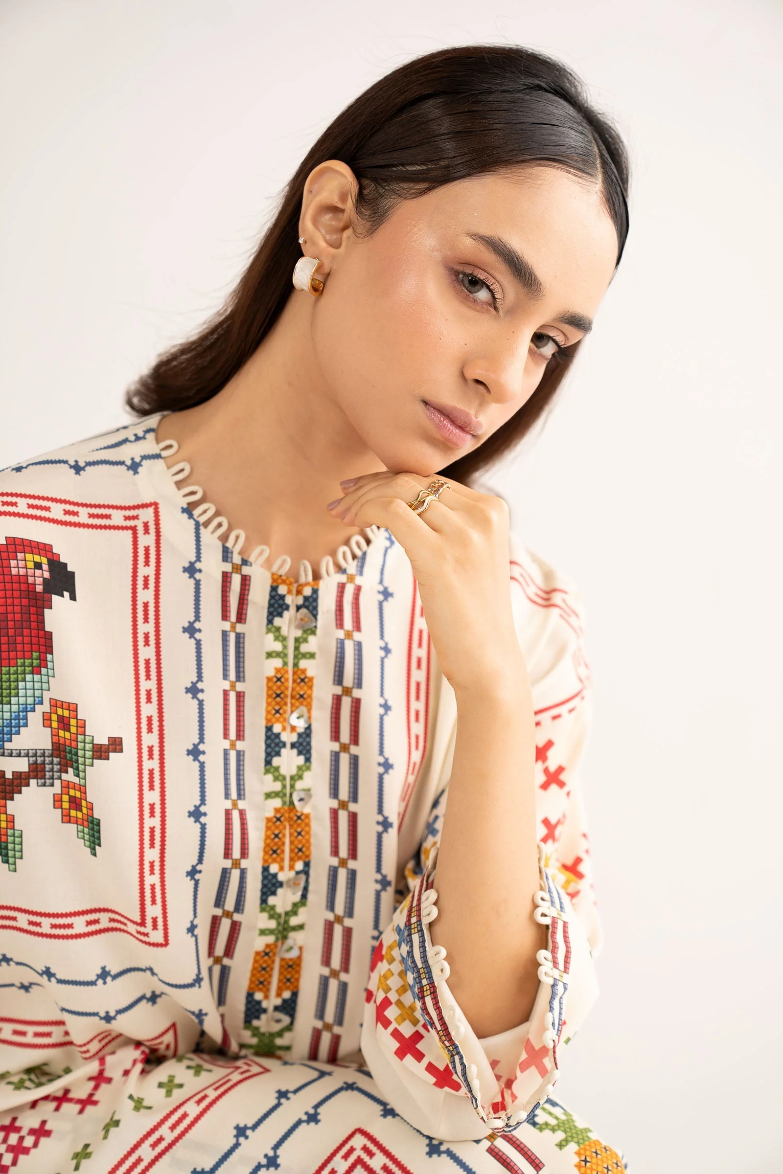 2 Pc Embroidered Arabic Lawn Suit - Image 5