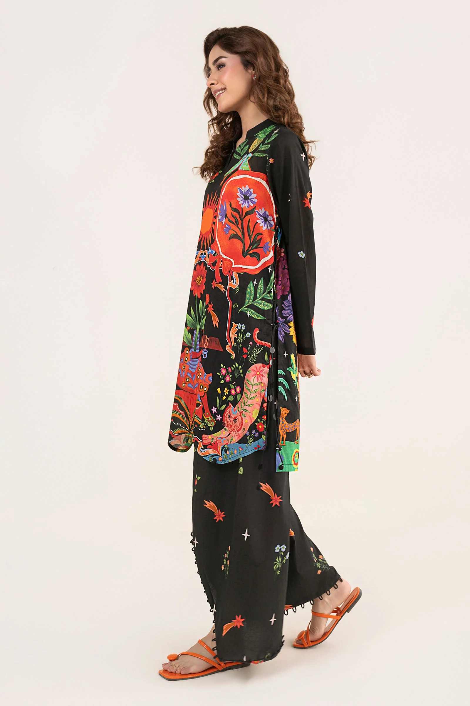 2 Pc Printed Arabic Lawn Suit - Image 6