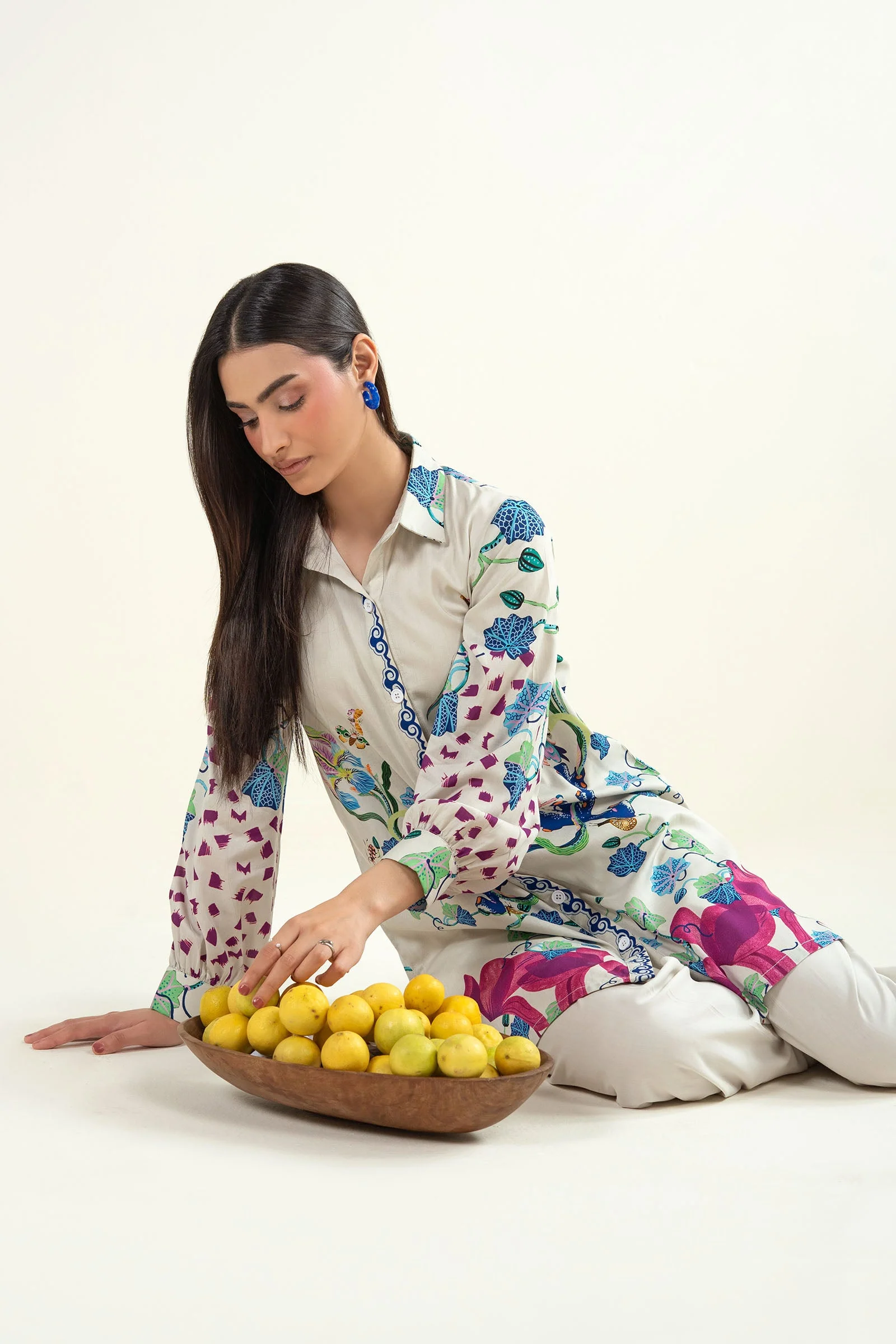 2 Pc Printed Lawn Suit - Image 4