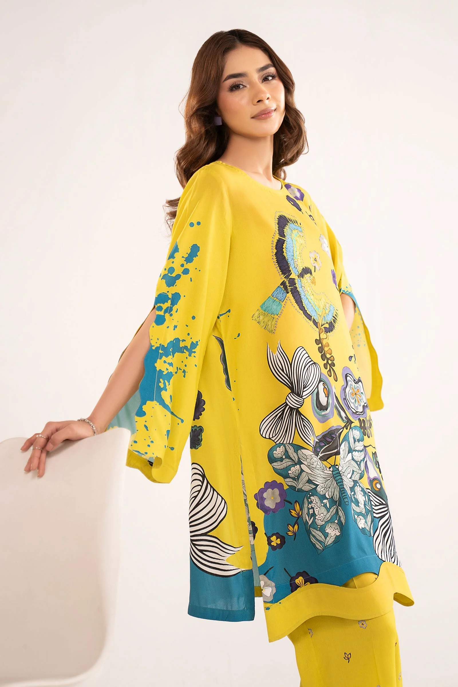 2 Pc Printed Arabic Lawn Suit - Image 3