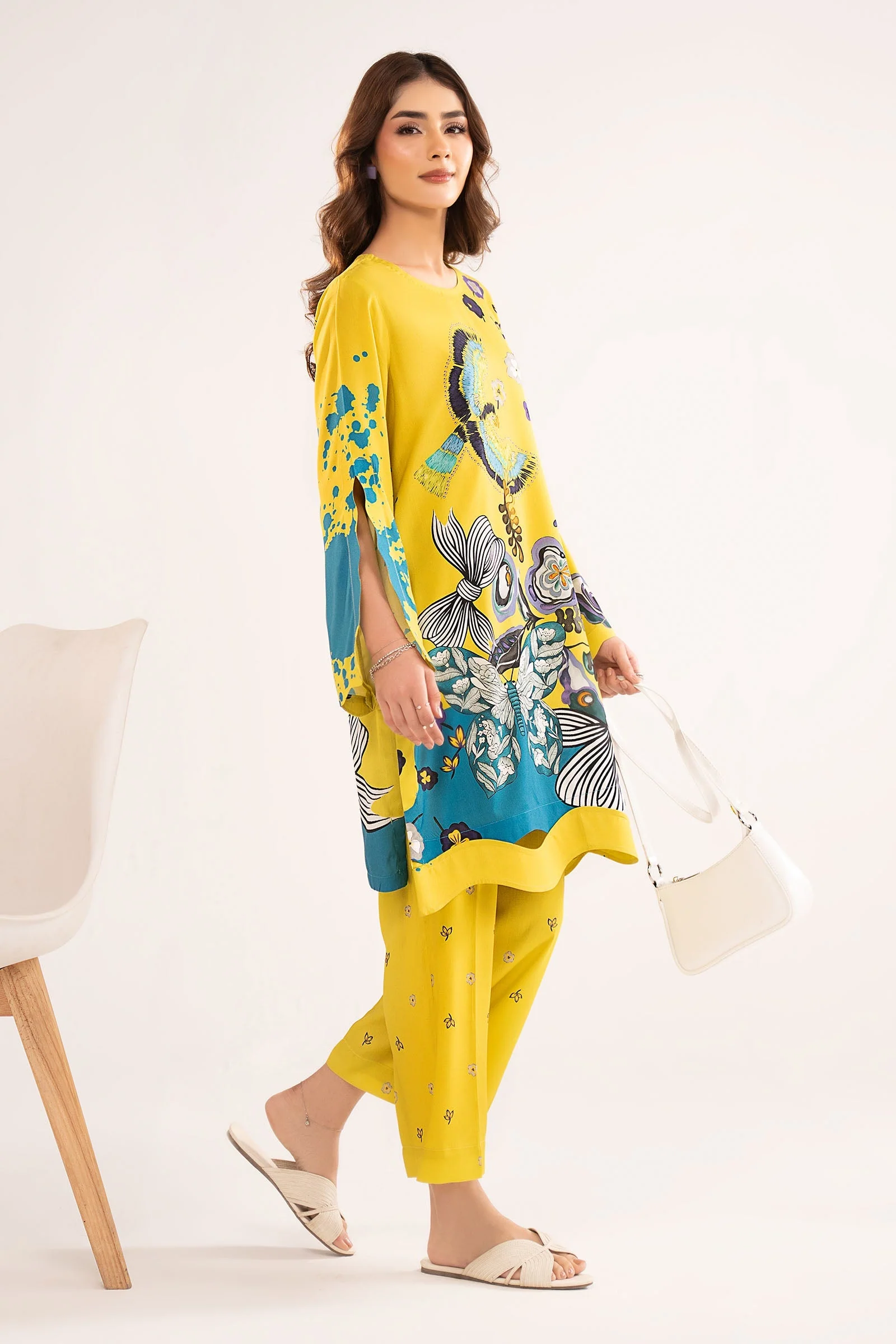 2 Pc Printed Arabic Lawn Suit - Image 5