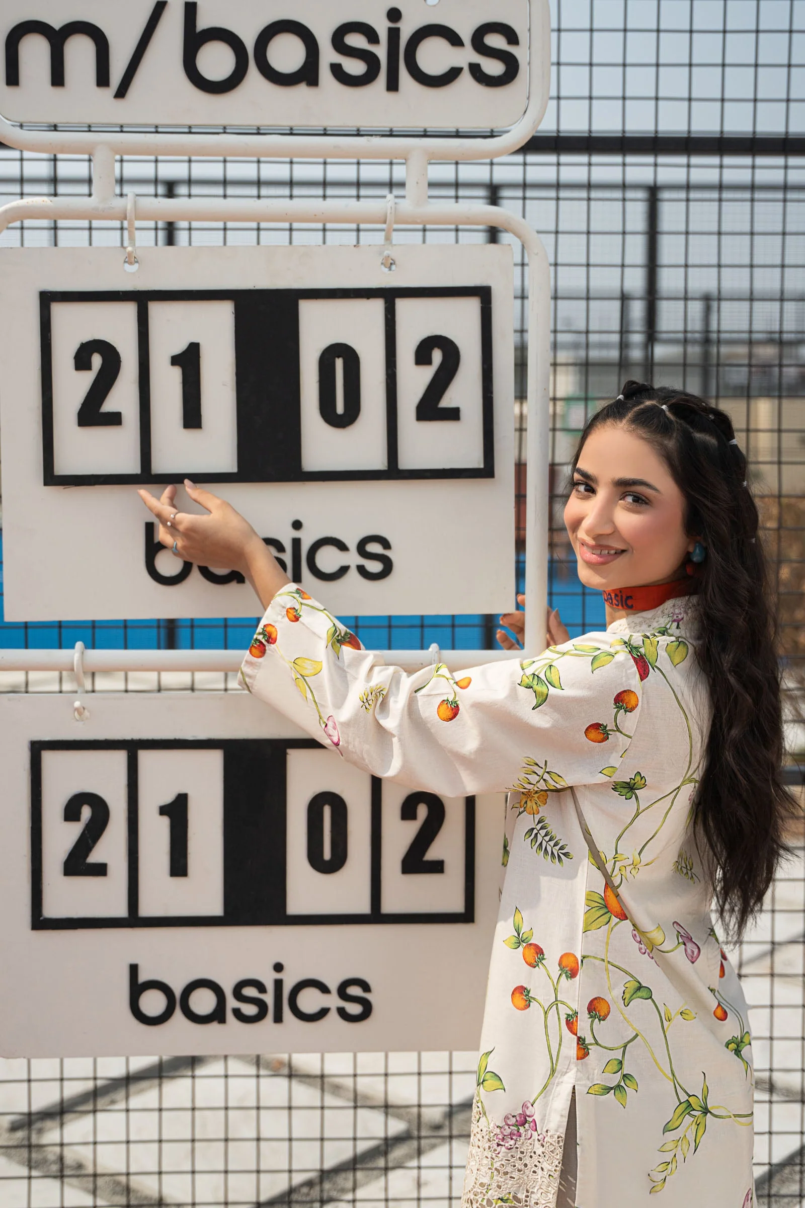 2 Pc Embroidered Lawn Suit - Image 3