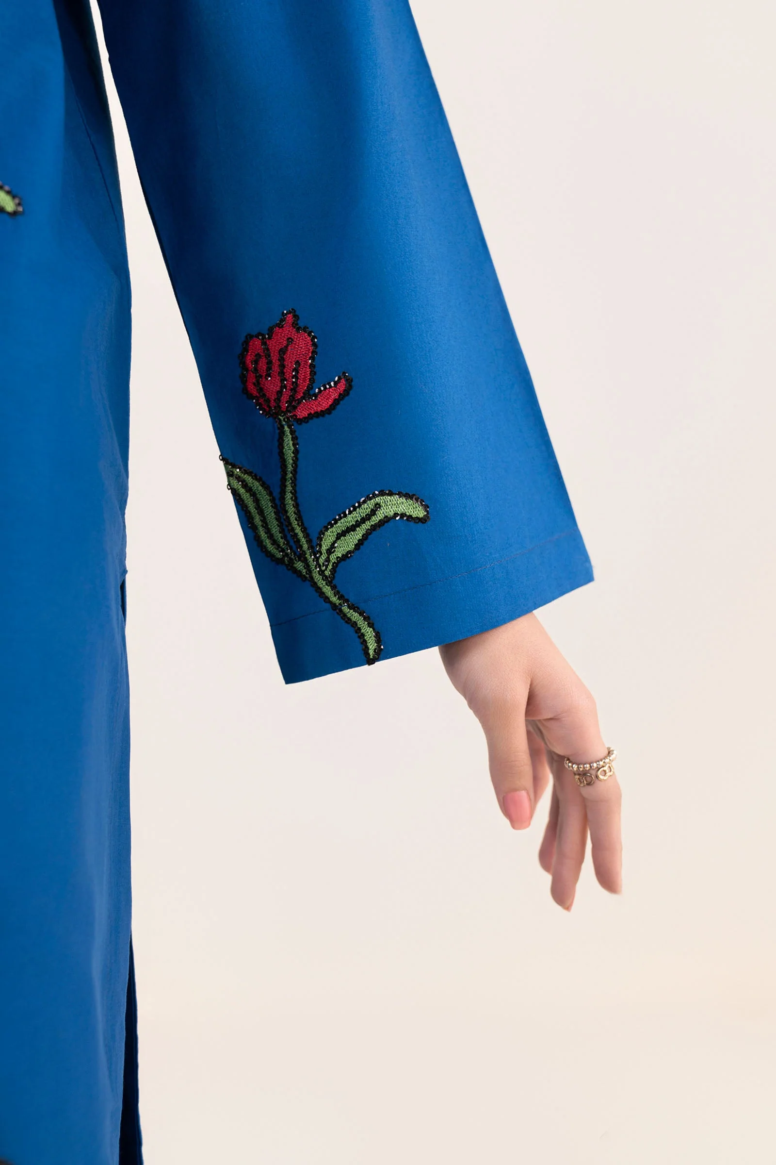 2 Pc Embroidered Lawn Suit - Image 6