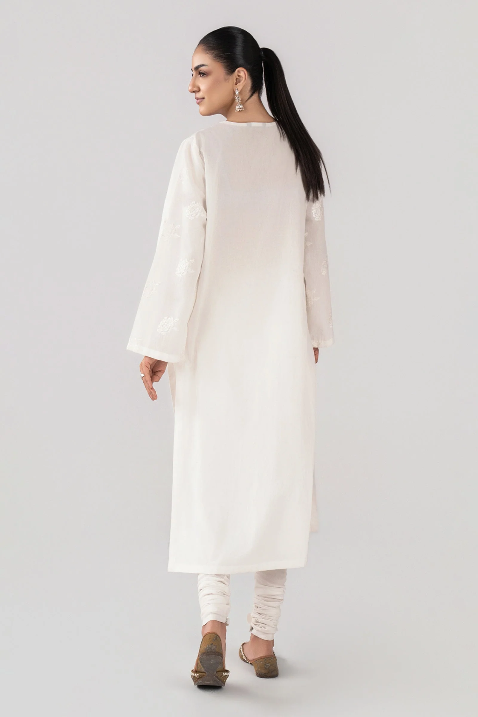 2 Pc Embroidered Lawn Suit - Image 9