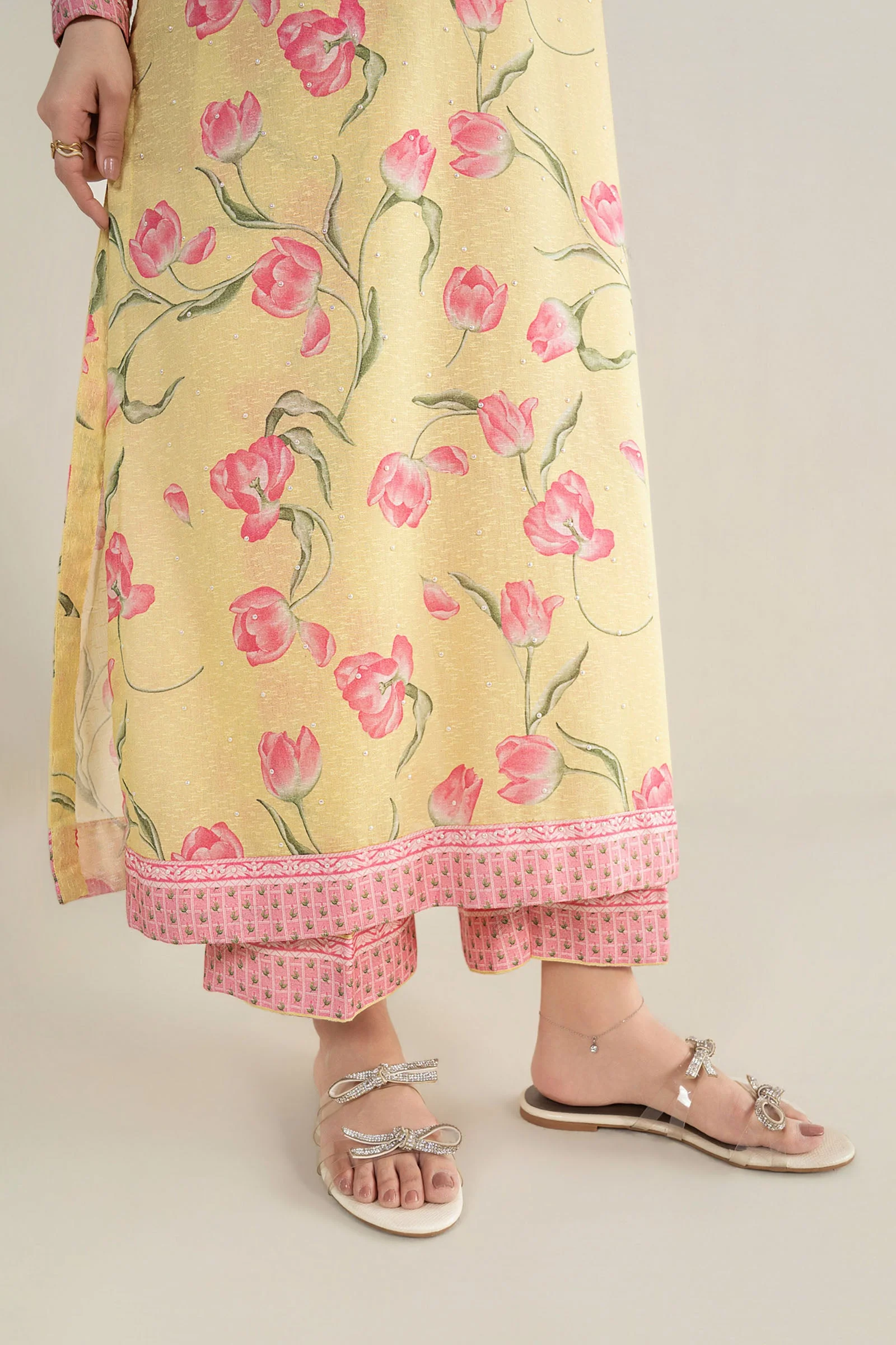 2 Pc Printed Karandi Suit - Image 7