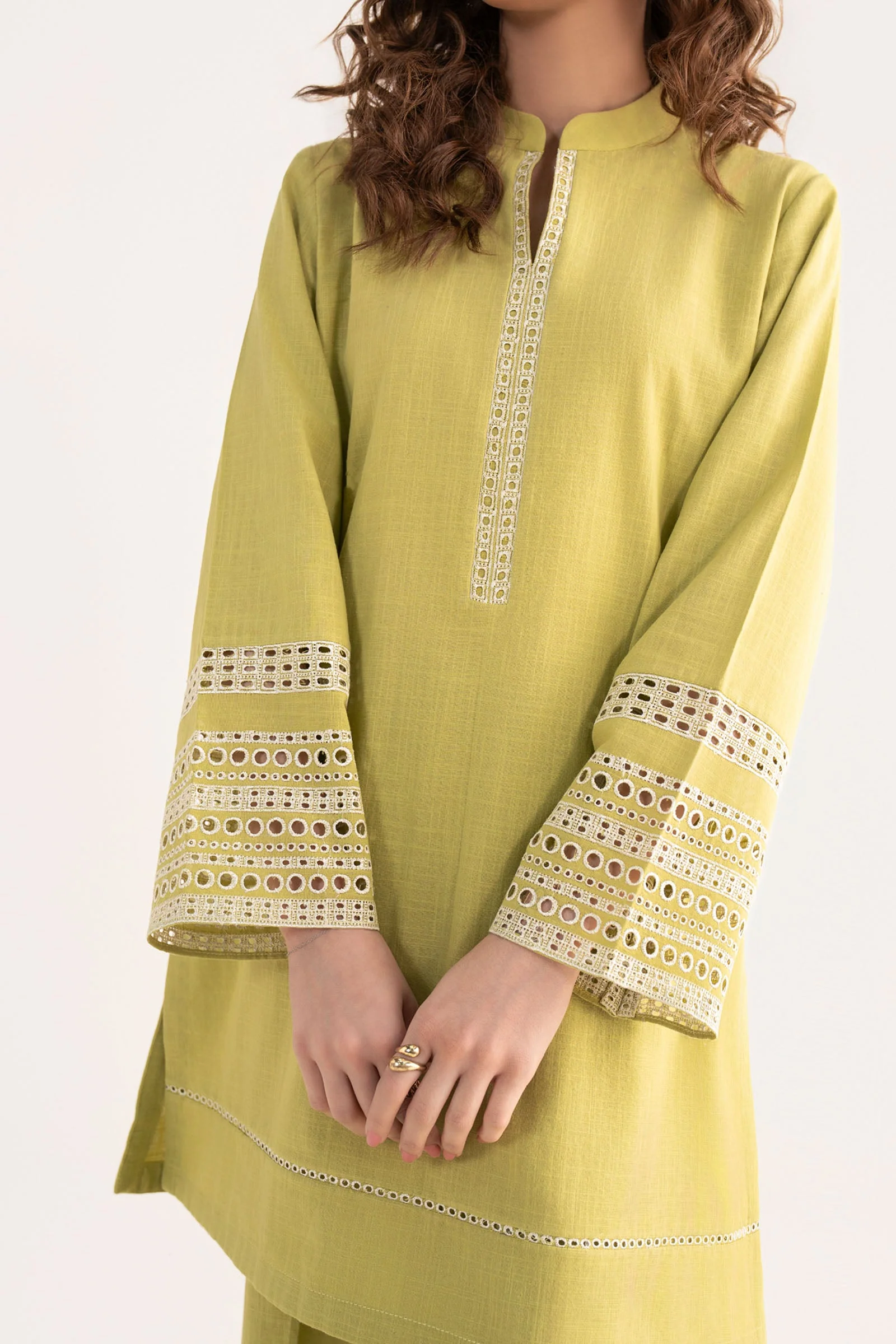 2 Pc Embroidered Crosshatch Linen Suit - Image 4