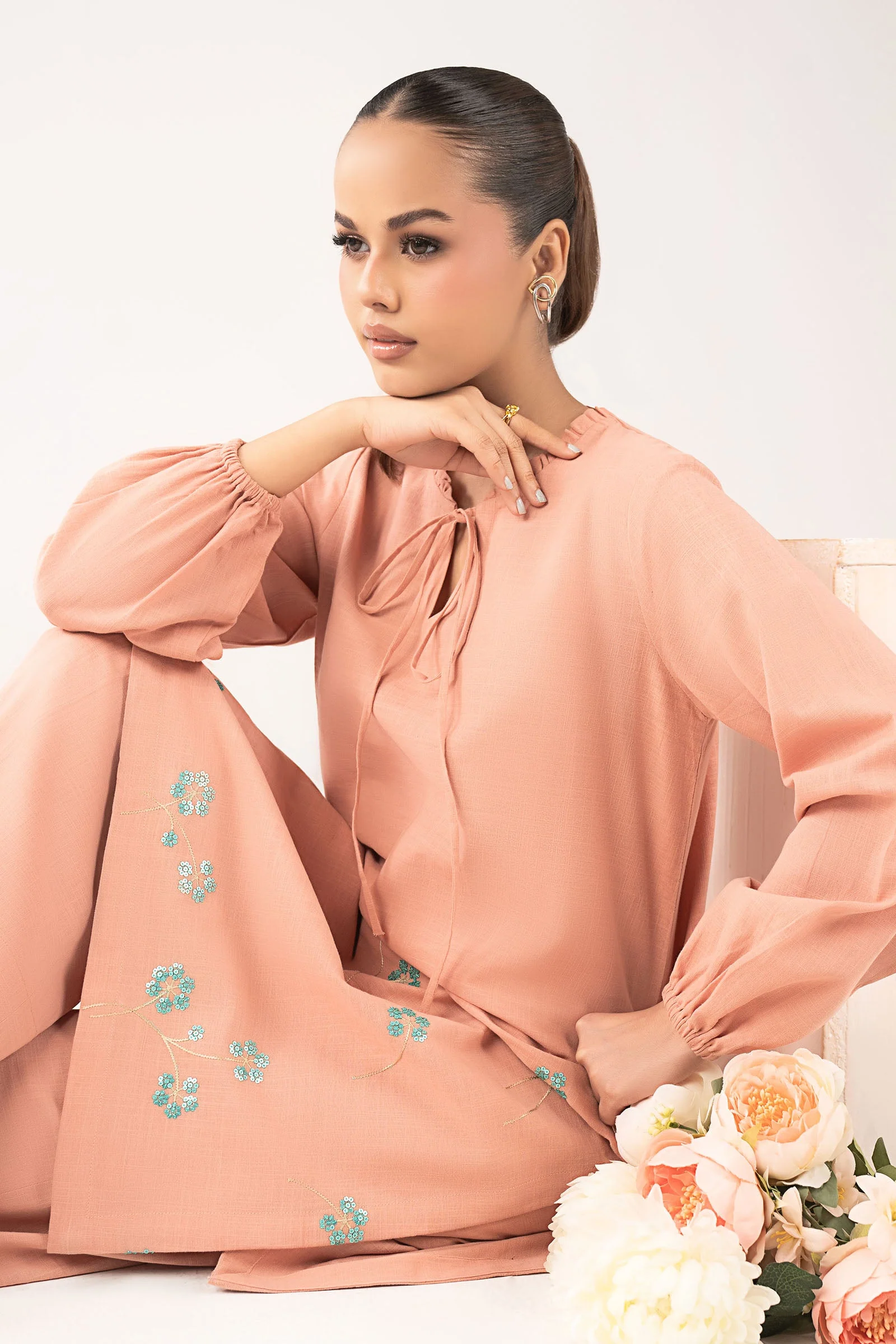2 Pc Embroidered Crosshatch Linen Suit - Image 4