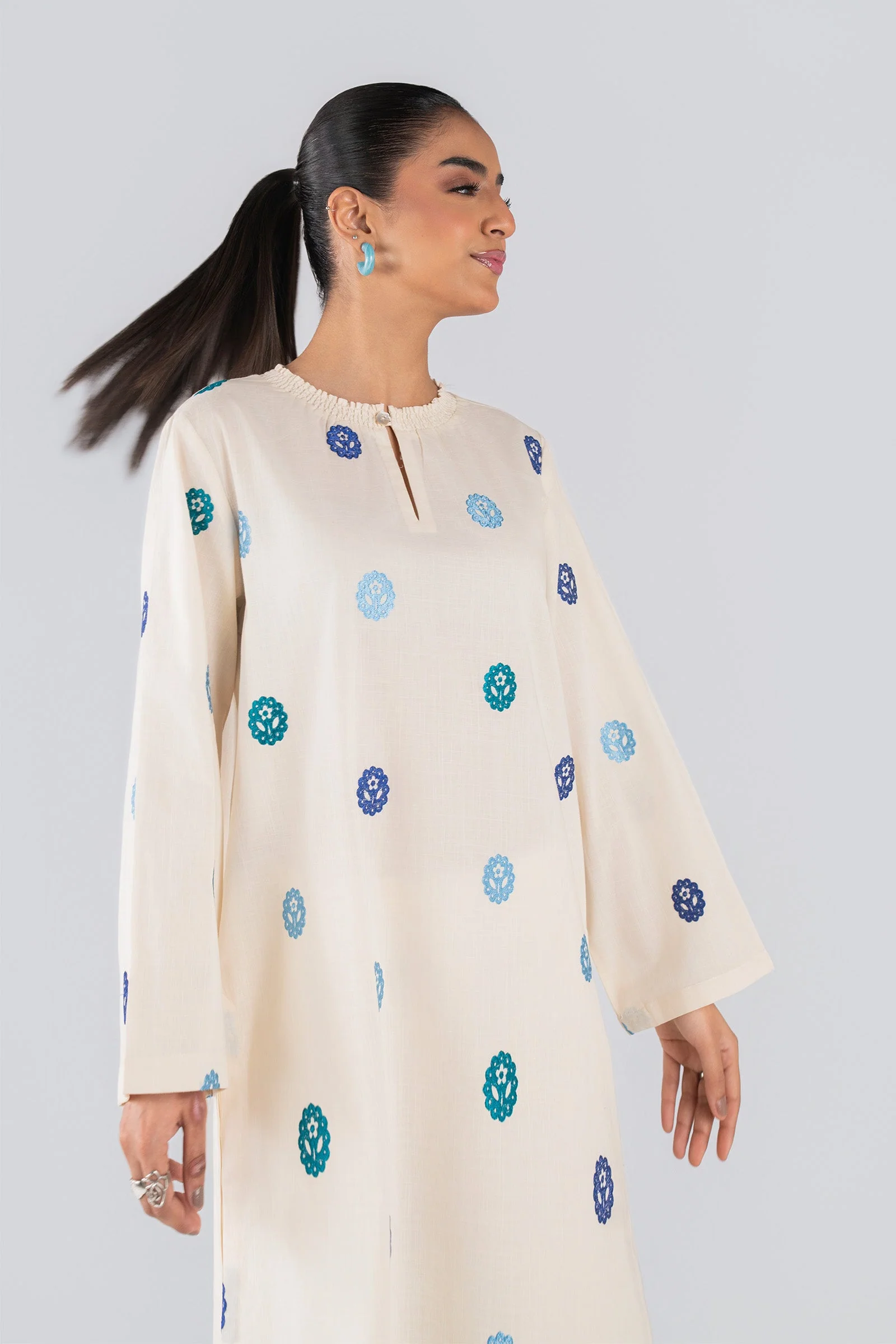 2 Pc Embroidered Crosshatch Lawn Suit - Image 3
