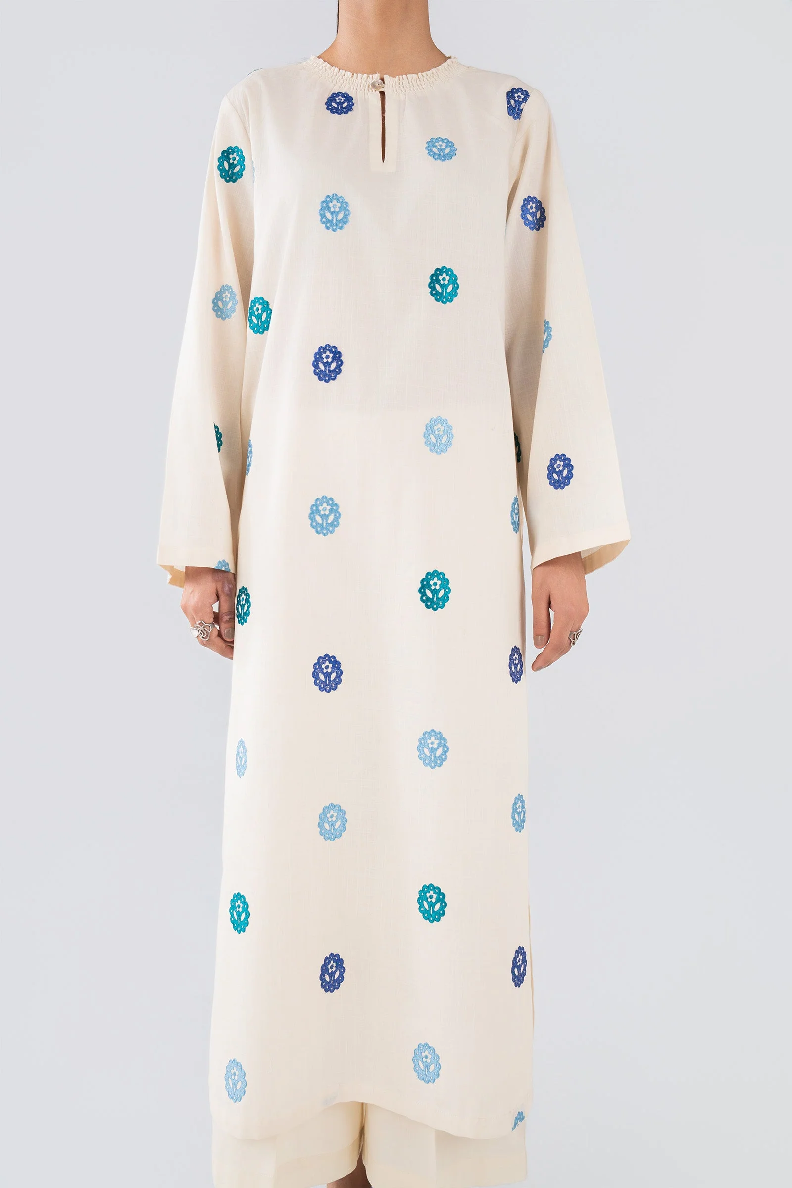 2 Pc Embroidered Crosshatch Lawn Suit - Image 5