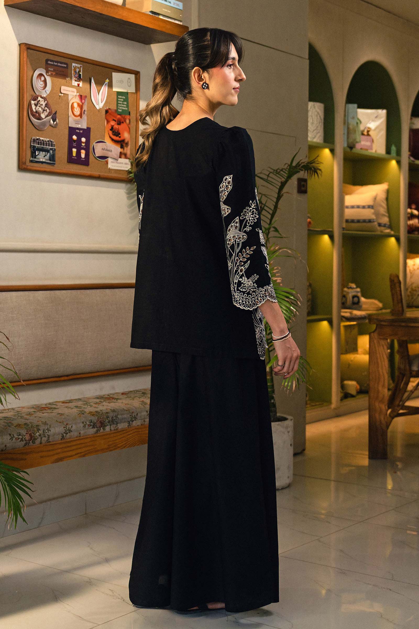 2 Pc Embroidered Crosshatch Suit - Image 7