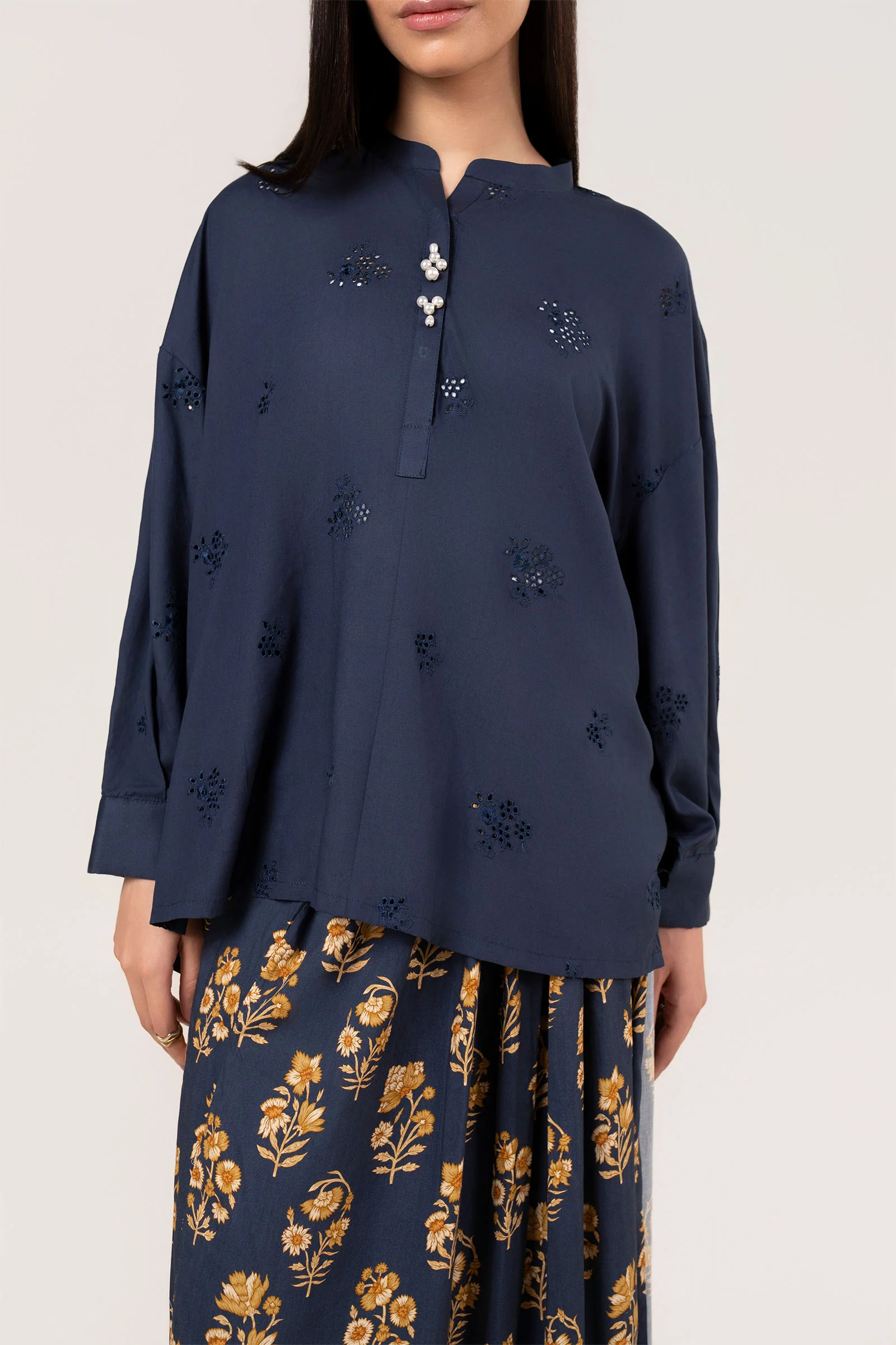 2 Pc Embroidered Arabic Lawn Skirt Set - Image 3