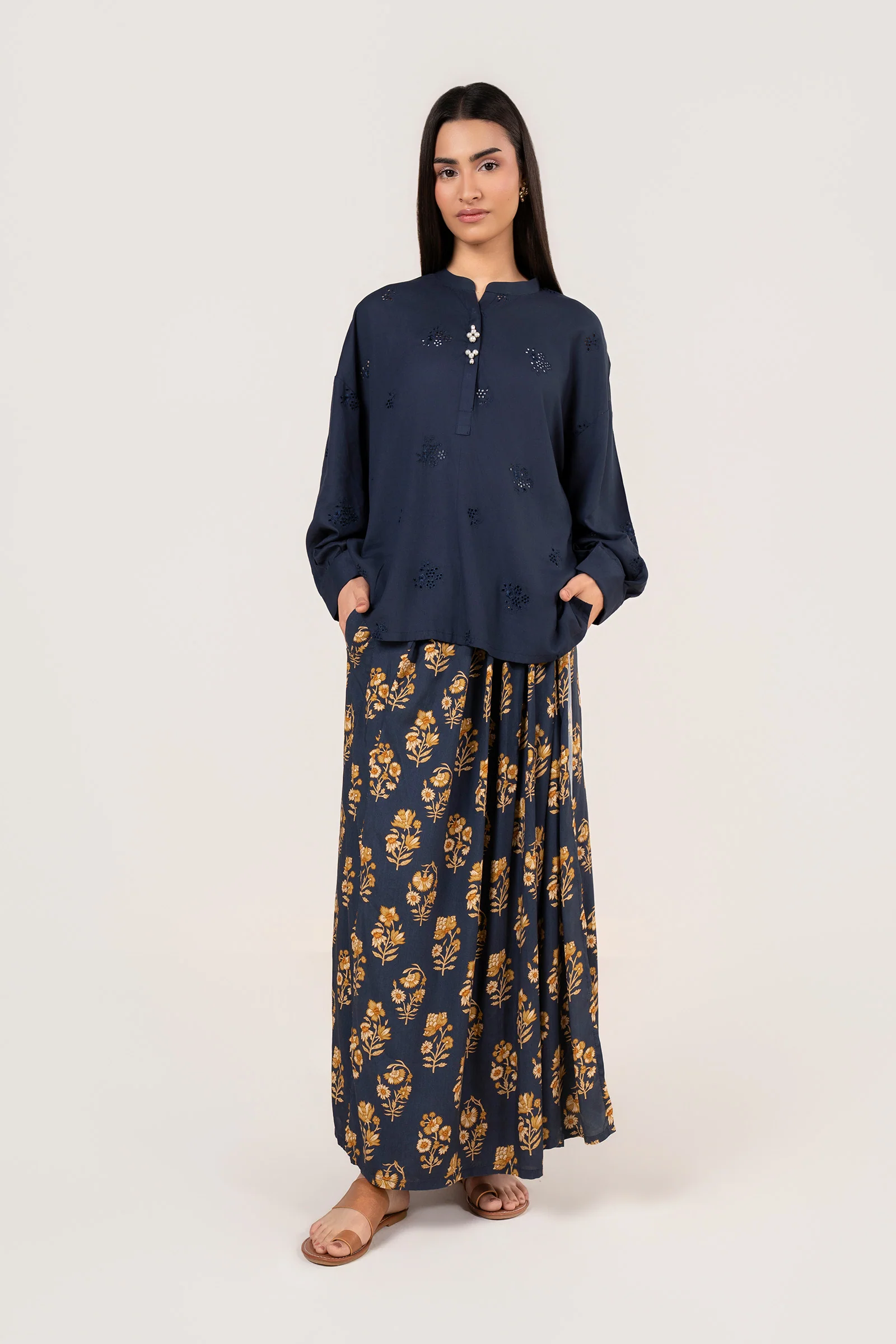 2 Pc Embroidered Arabic Lawn Skirt Set - Image 8