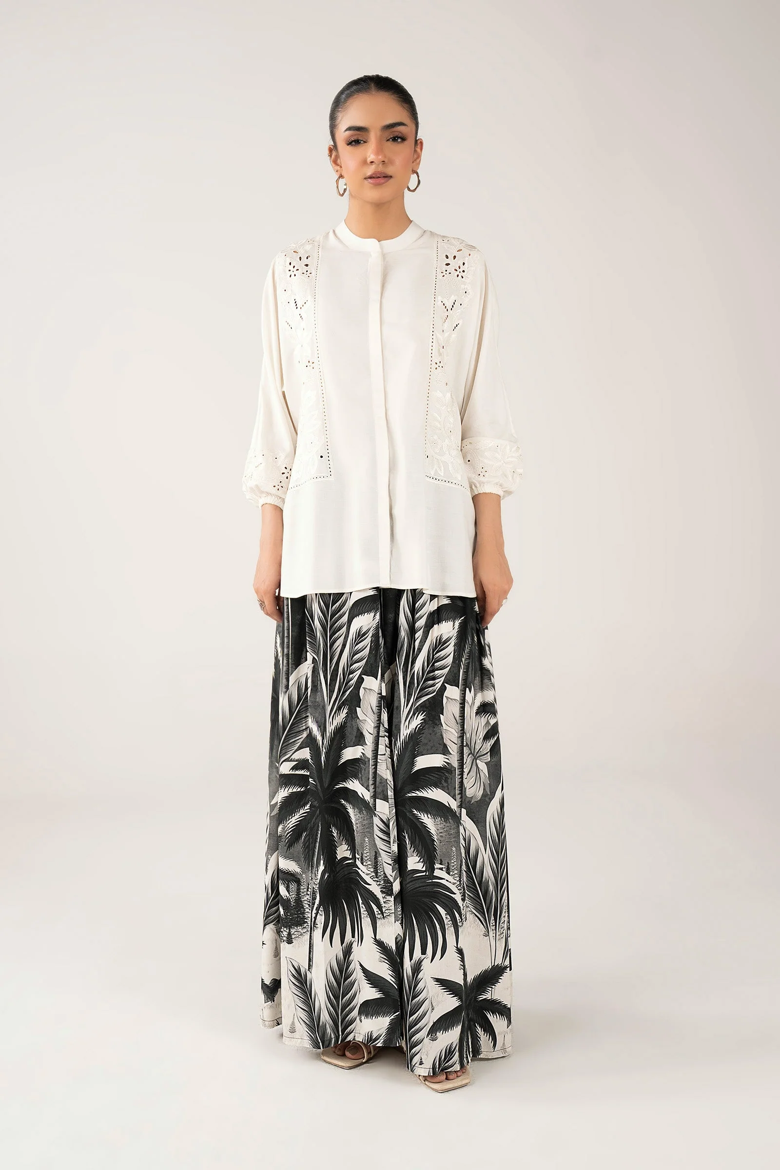 2 Pc Embroidered Arabic Lawn Skirt Set - Image 2