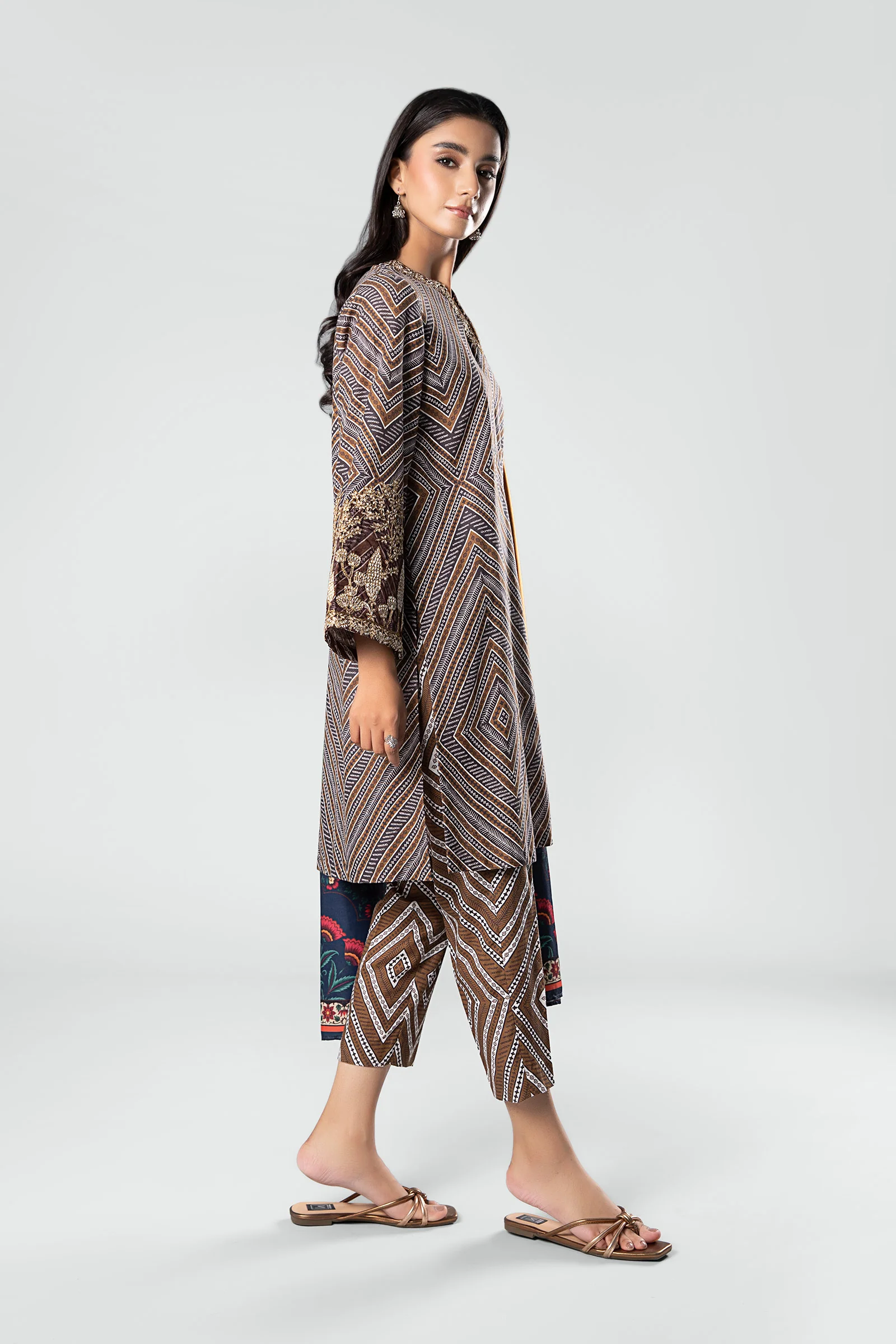 3 Piece - Khaddar Suit | MB-US23-208-B - Image 5