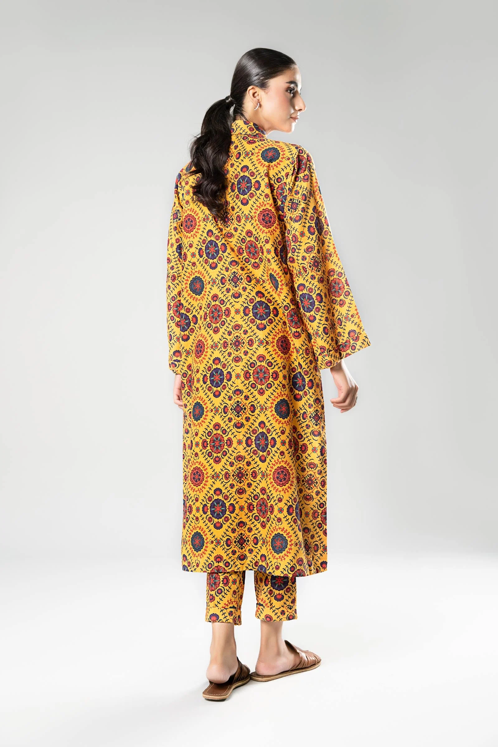 2 Pc Printed Khaddar Suit - Image 7