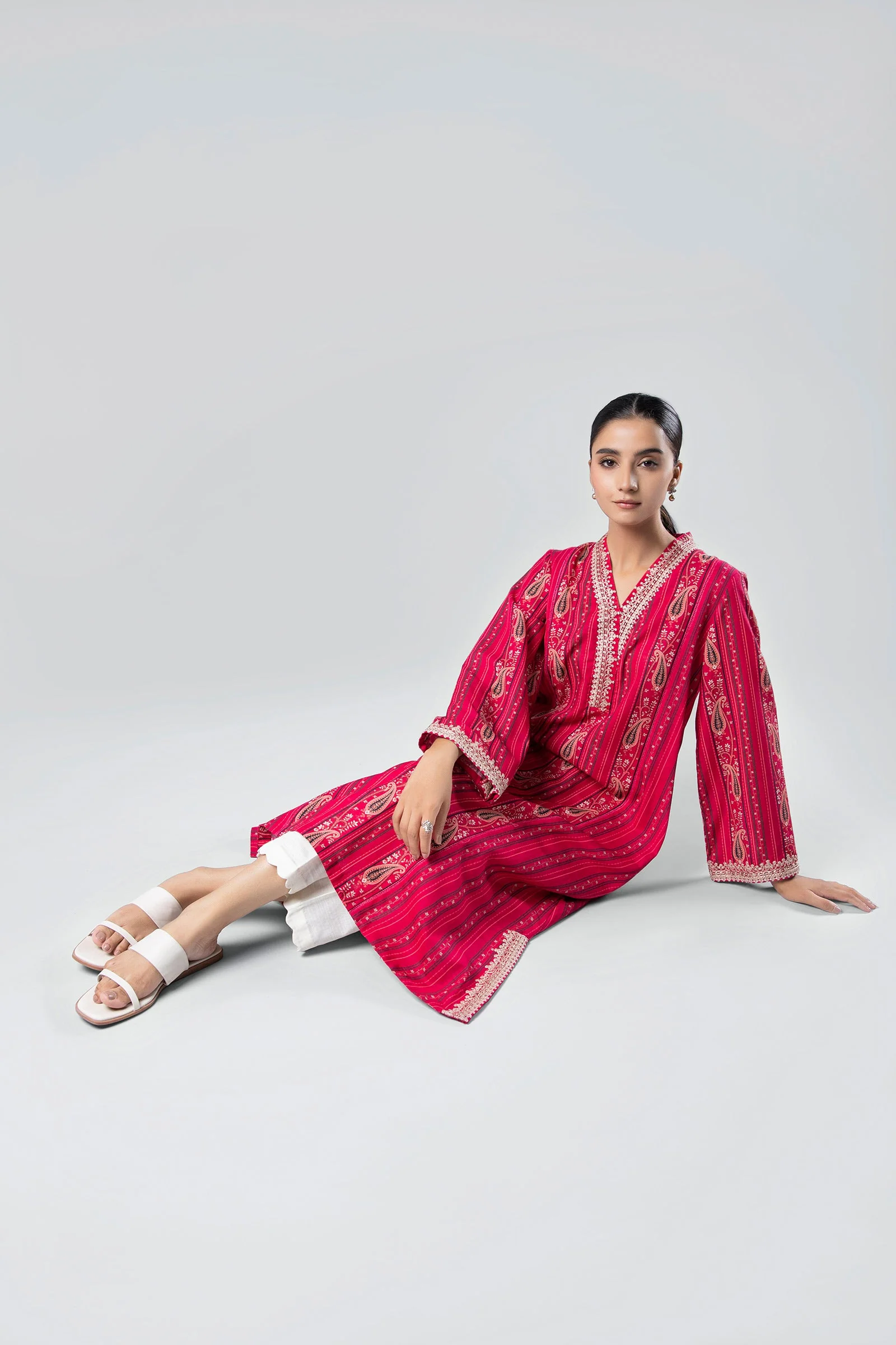 Printed Khaddar Shirt - Image 4