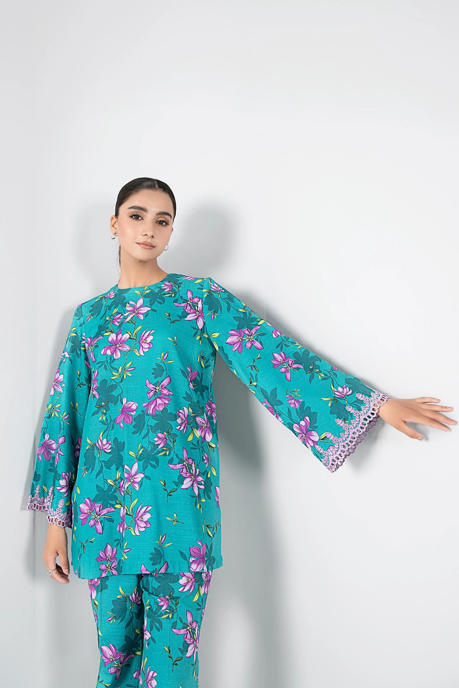 2 Pc Printed Khaddar Suit - Image 3