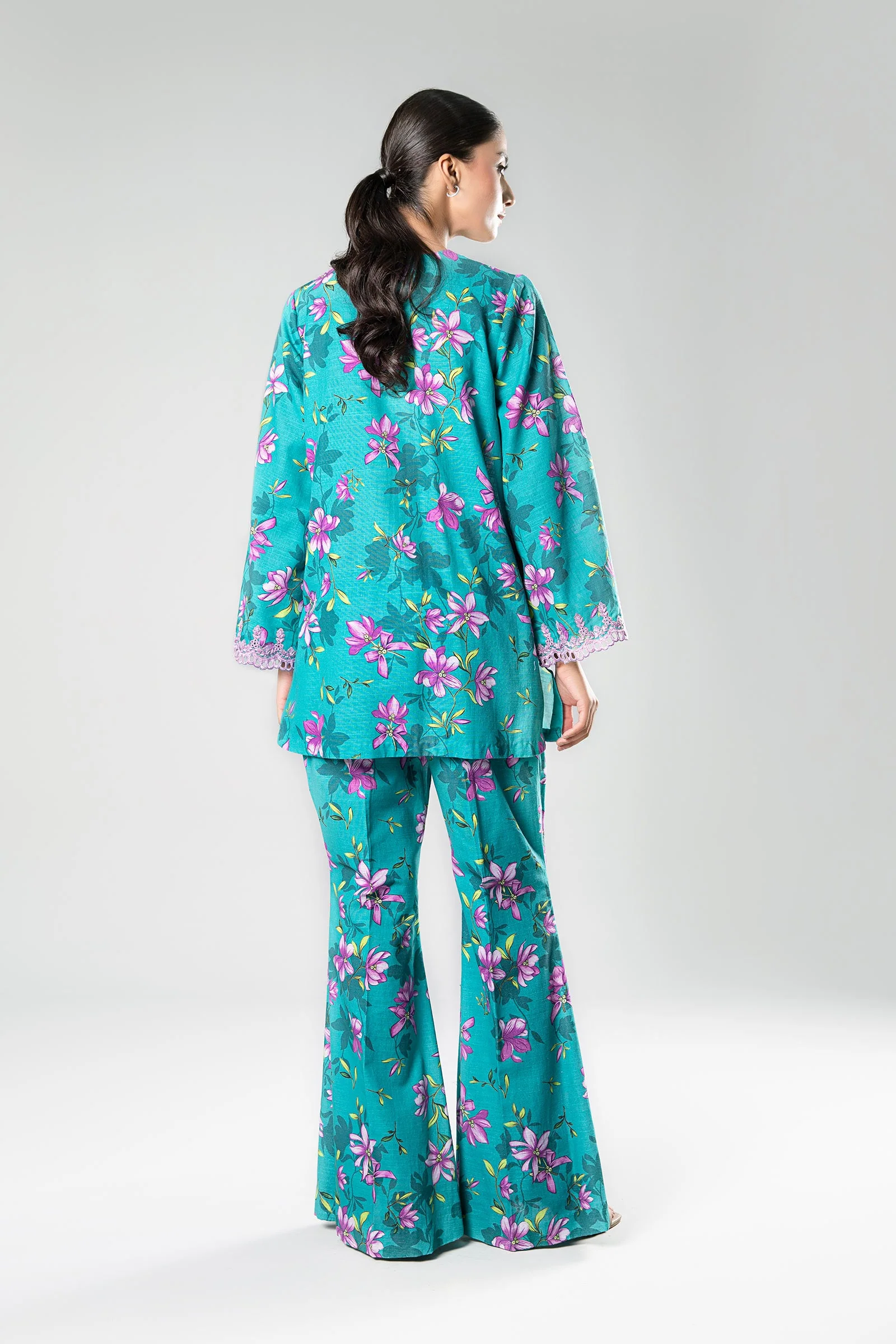 2 Pc Printed Khaddar Suit - Image 6