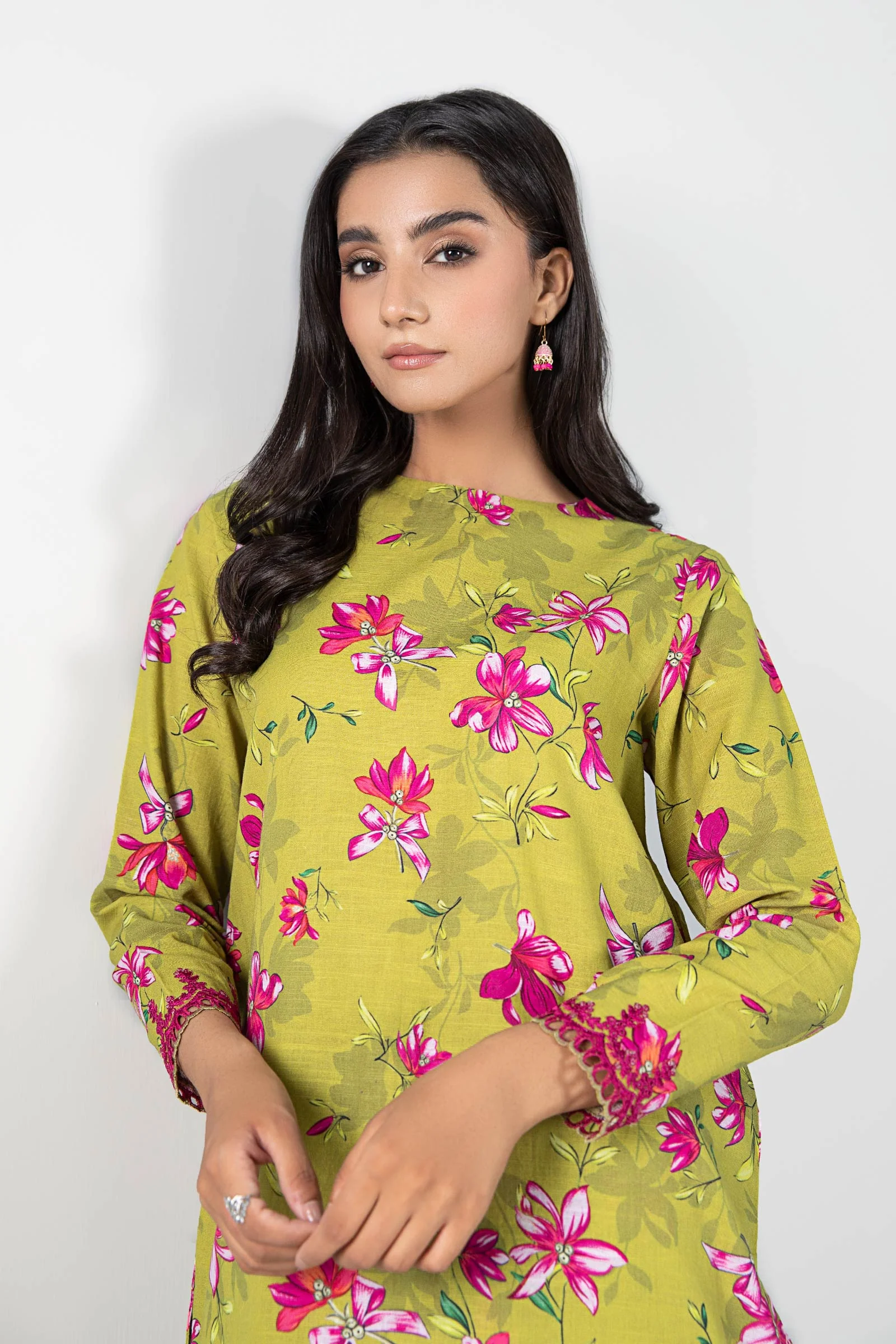 2 Pc Printed Khaddar Suit - Image 2