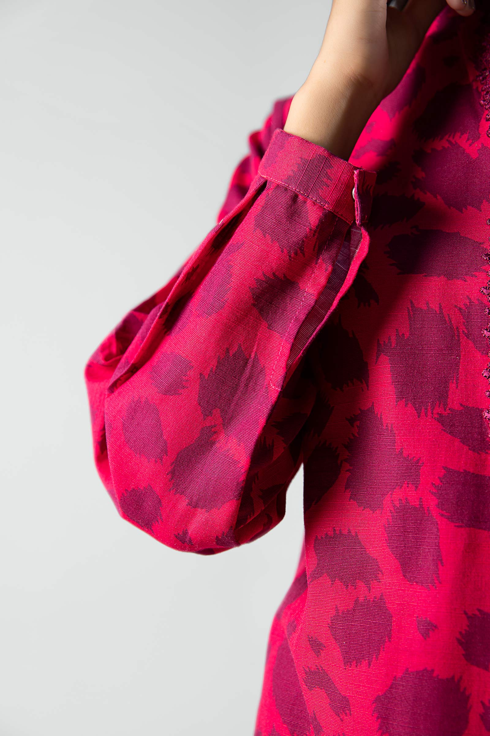 3 Pc Printed Khaddar Suit - Image 5