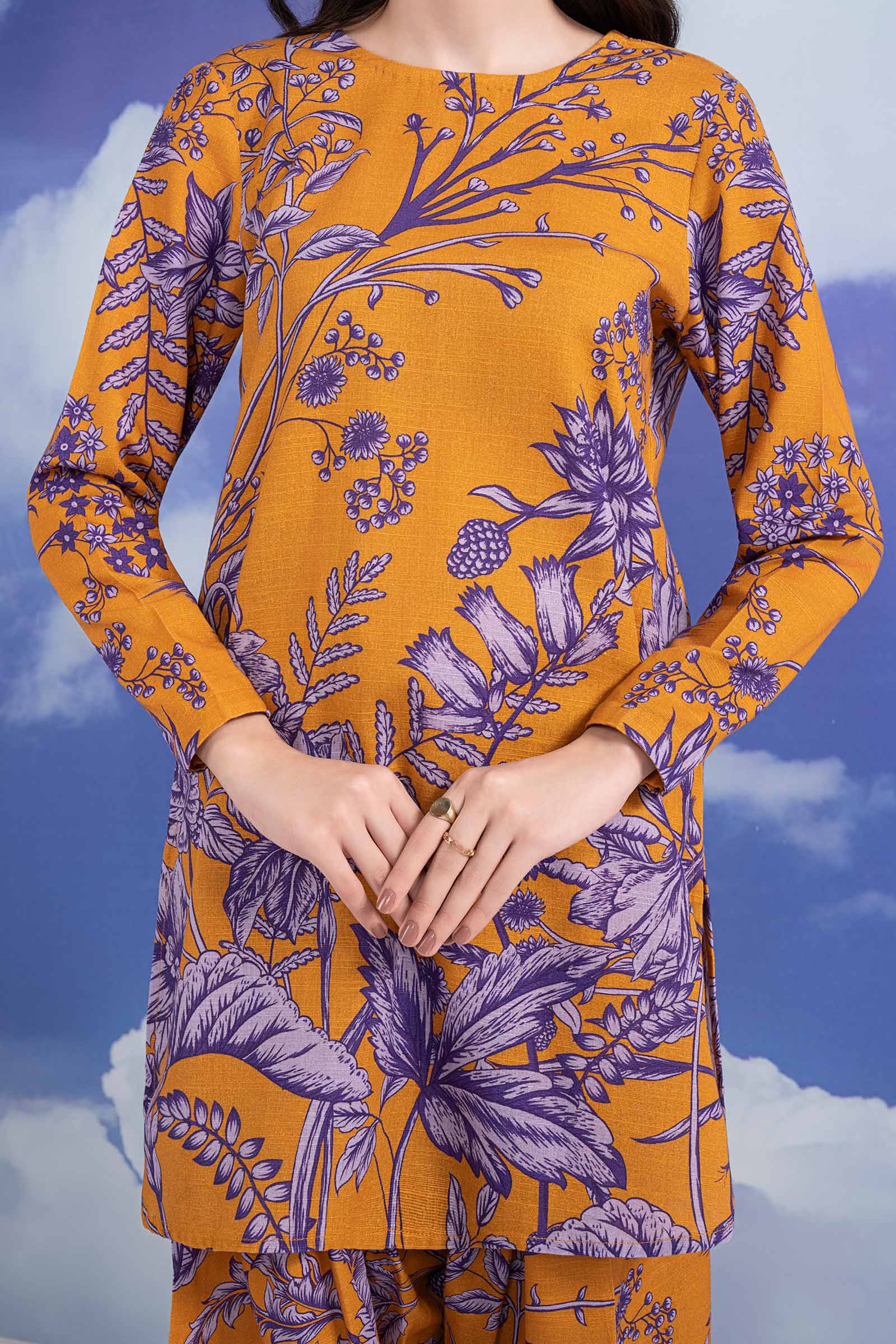 3 Pc Printed Khaddar Suit - Image 4