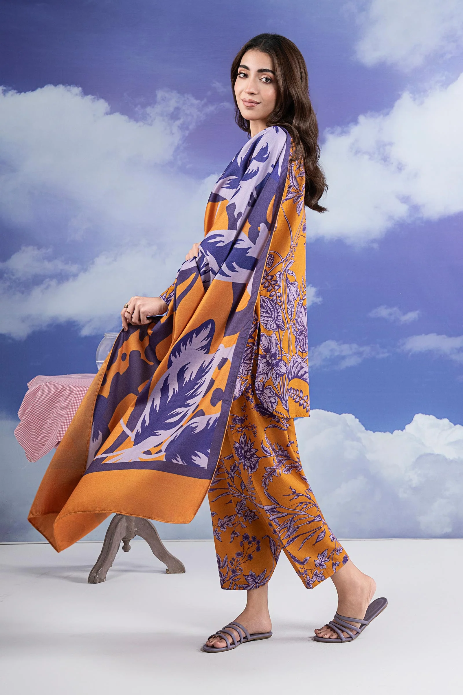 3 Pc Printed Khaddar Suit - Image 5
