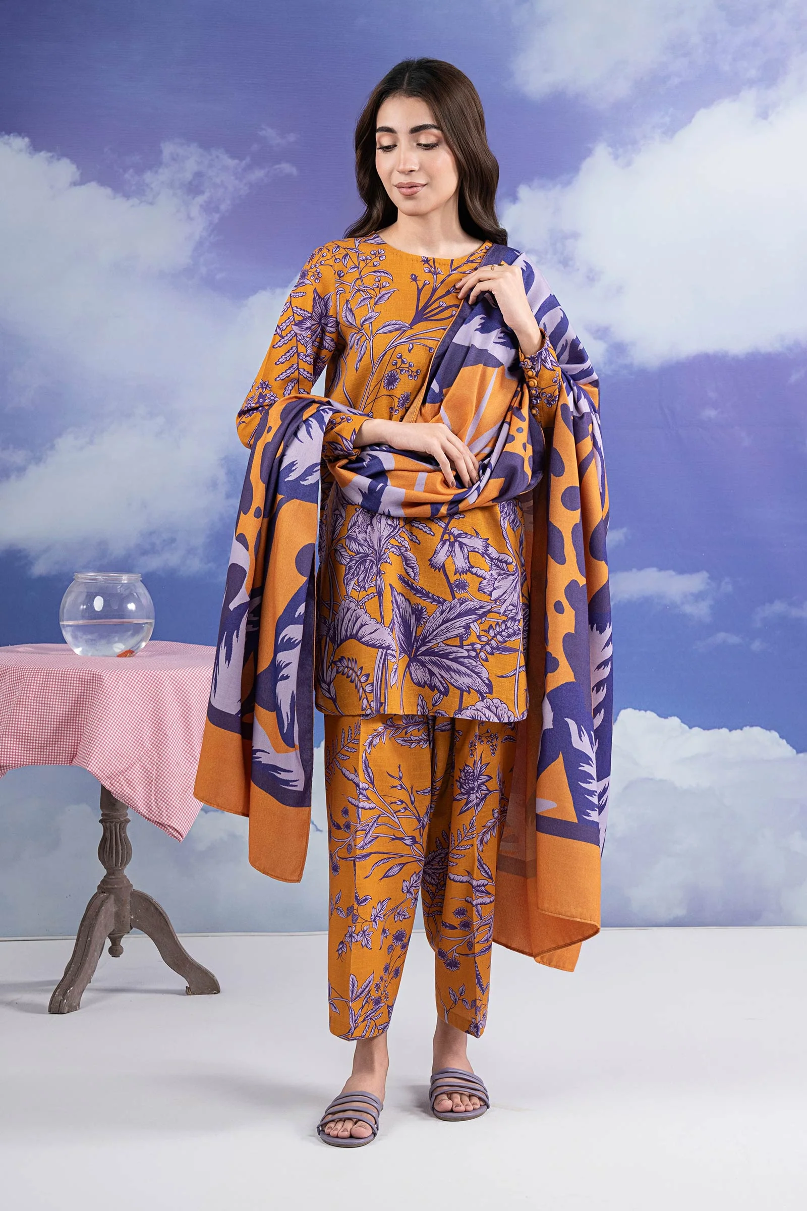 3 Pc Printed Khaddar Suit - Image 6