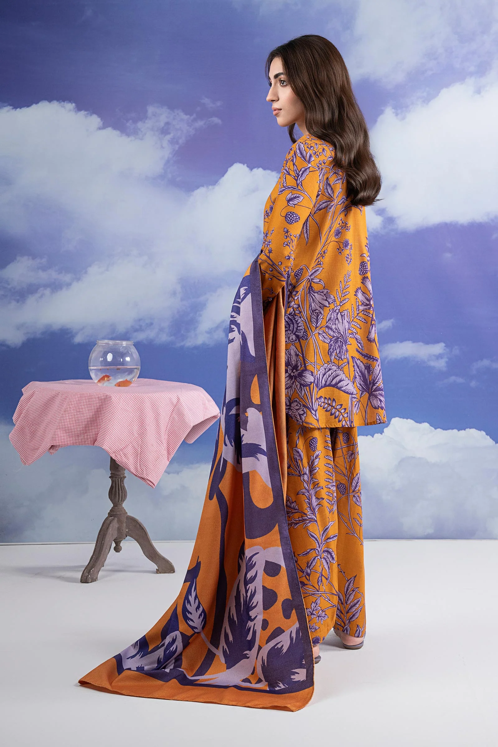 3 Pc Printed Khaddar Suit - Image 7