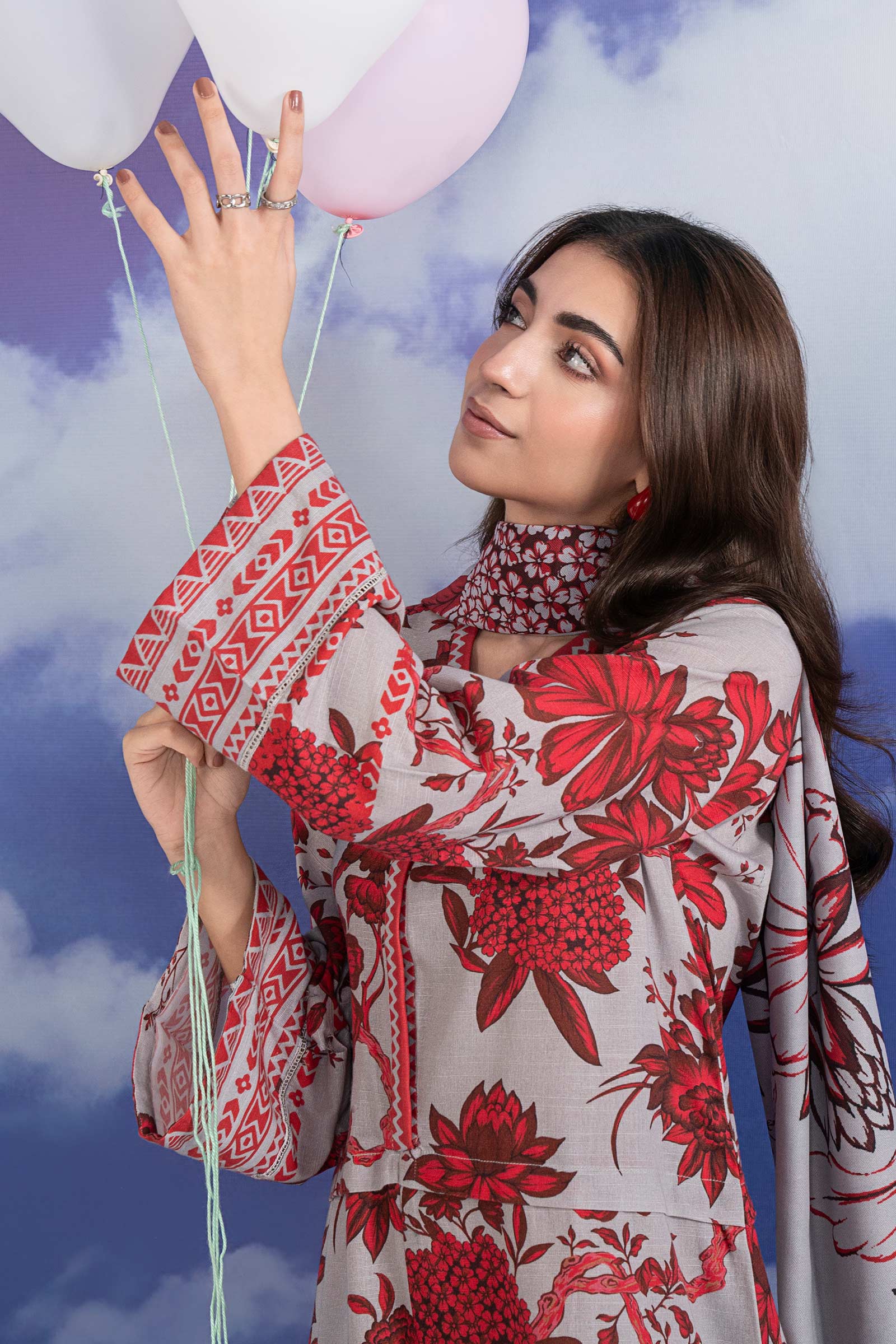 3 Pc Printed Khaddar Suit - Image 3