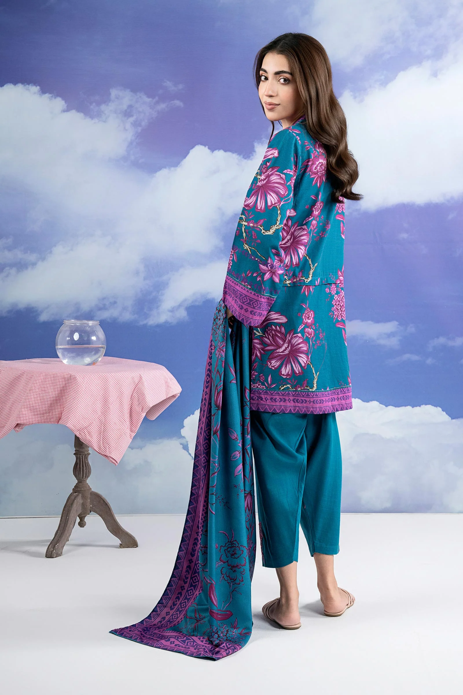 3 Pc Printed Khaddar Suit - Image 4