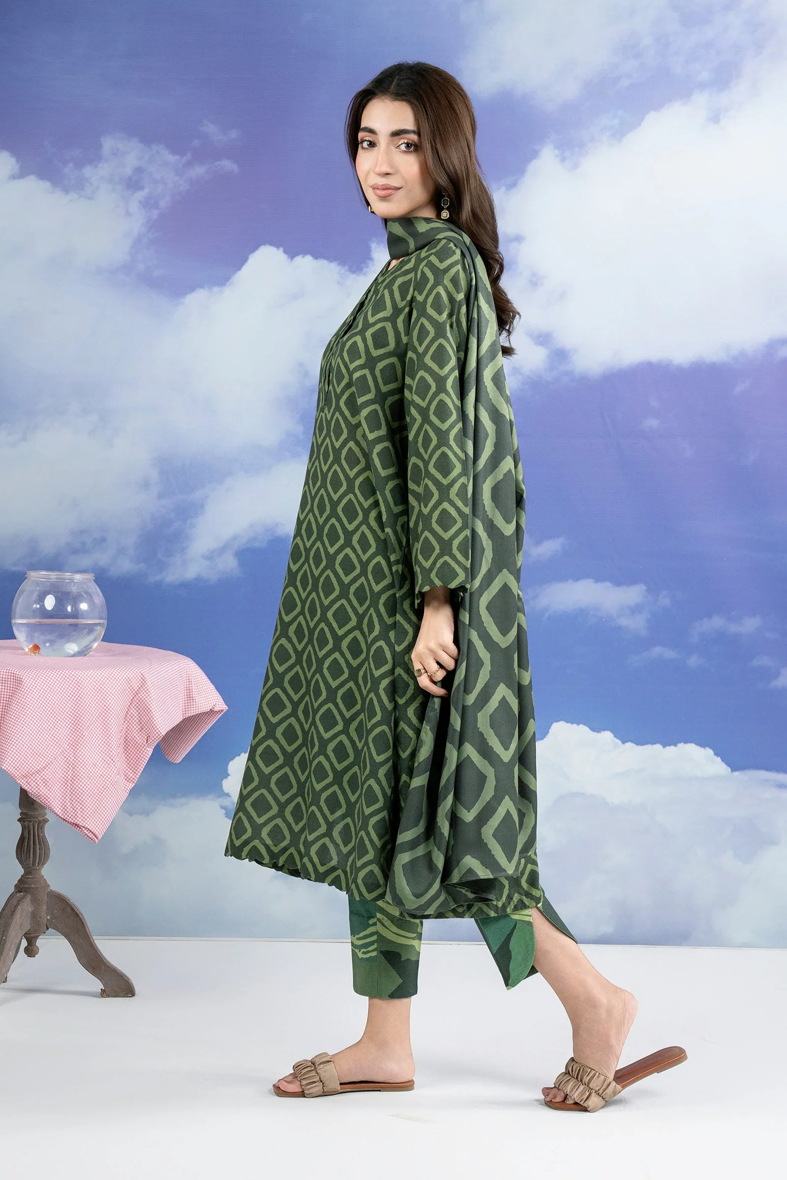 3 Pc Printed Khaddar Suit - Image 3