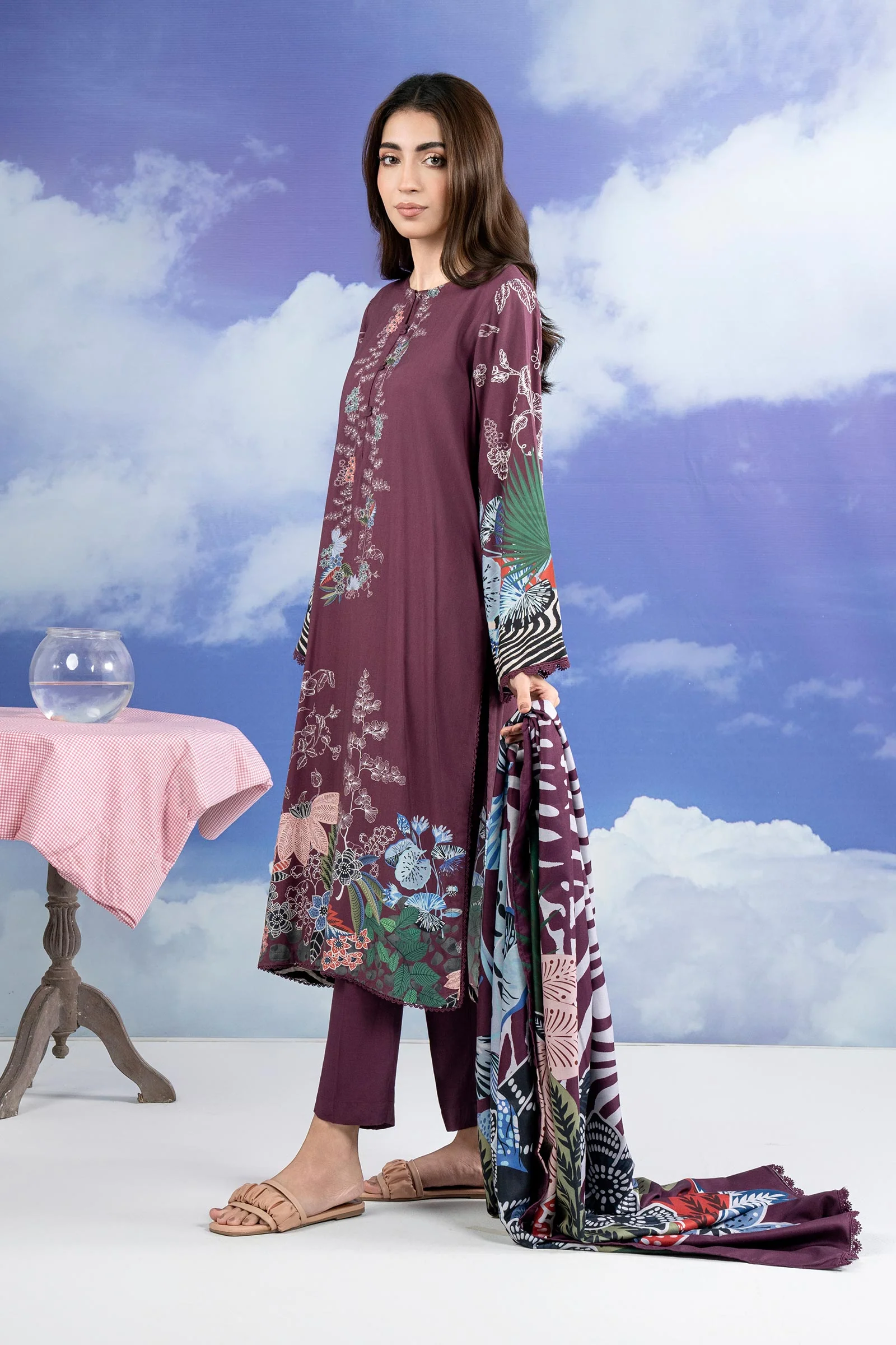 3 Pc Printed Khaddar Suit - Image 5