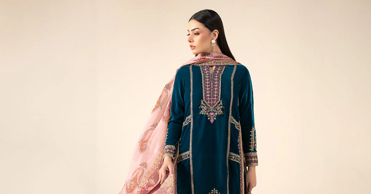 3 Pc Embroidered Velvet Suit - Image 9