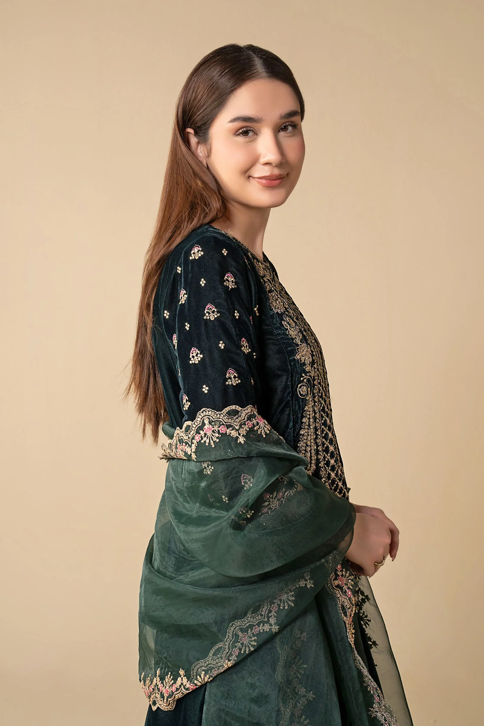 3 Pc Embroidered Velvet Suit - Image 5