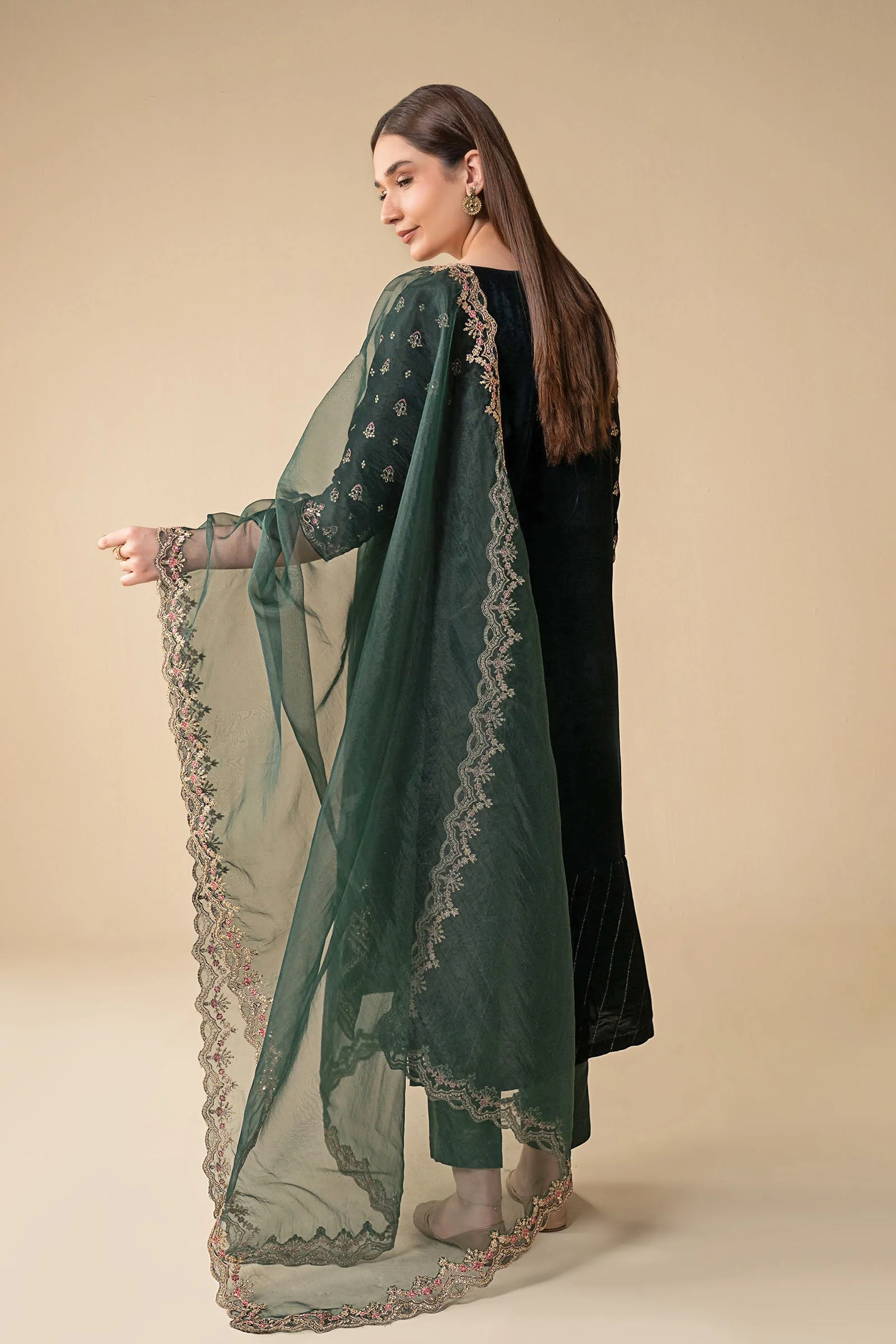 3 Pc Embroidered Velvet Suit - Image 6