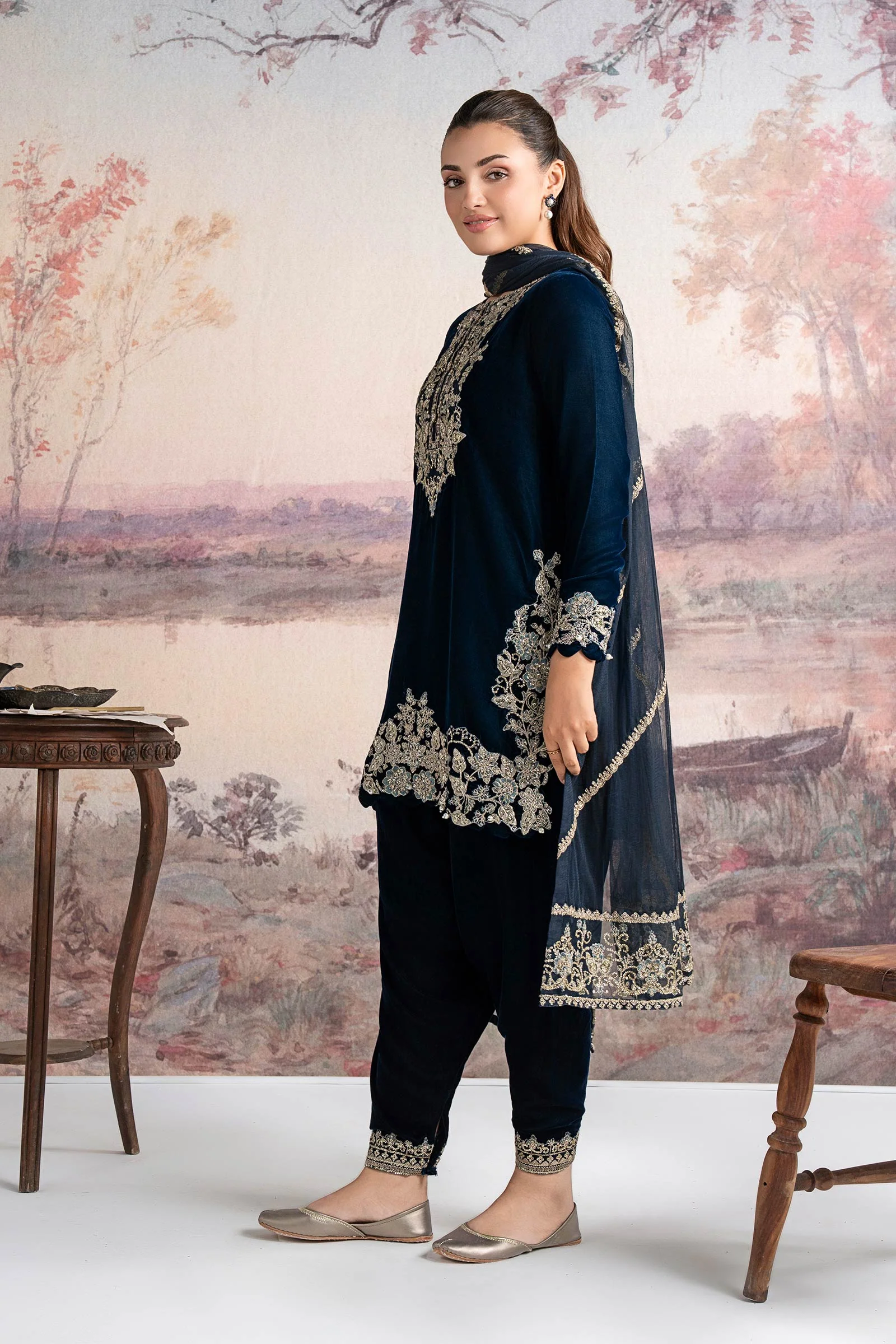 3 Pc Embroidered Velvet Suit - Image 5