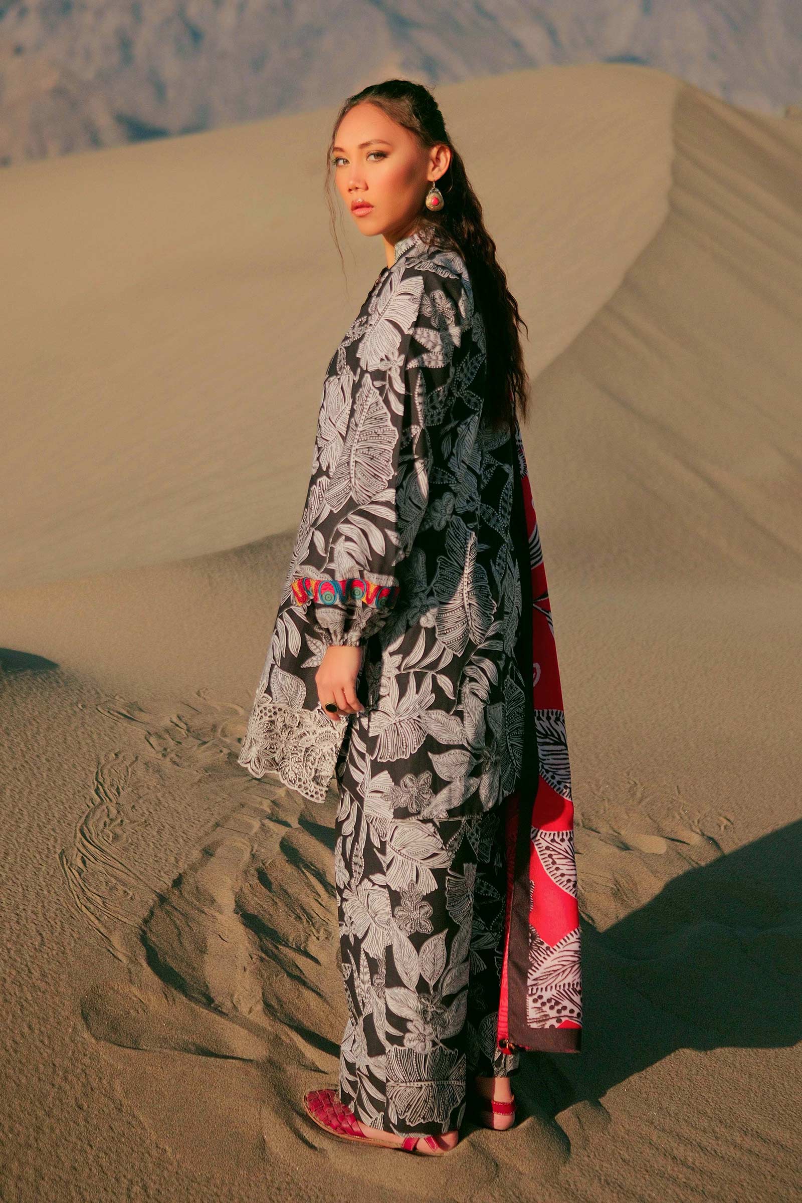 3 Pc Unstitched Printed Khaddar Suit | 509-B - Image 5