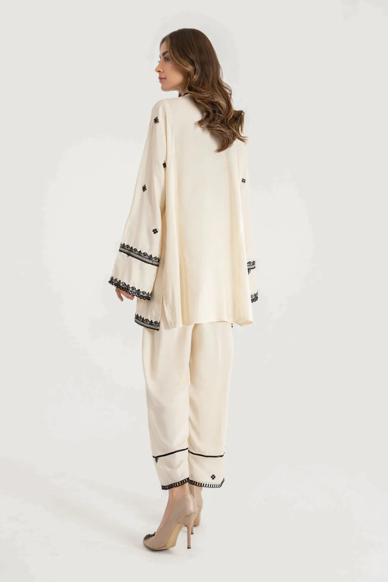 Suit Off White MB-W22-221 - Image 4